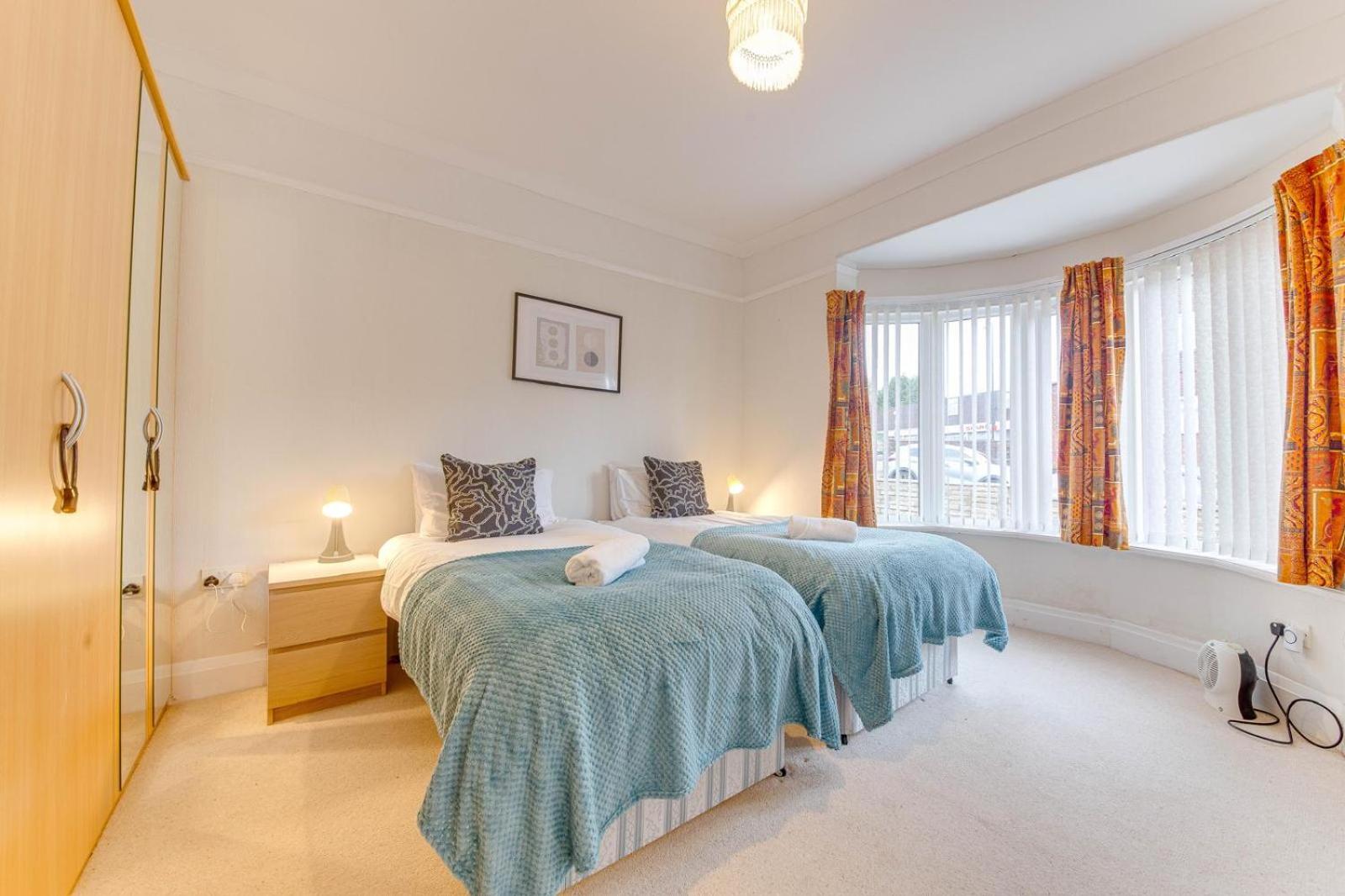 2BR Detached Bungalow with Parking view 2