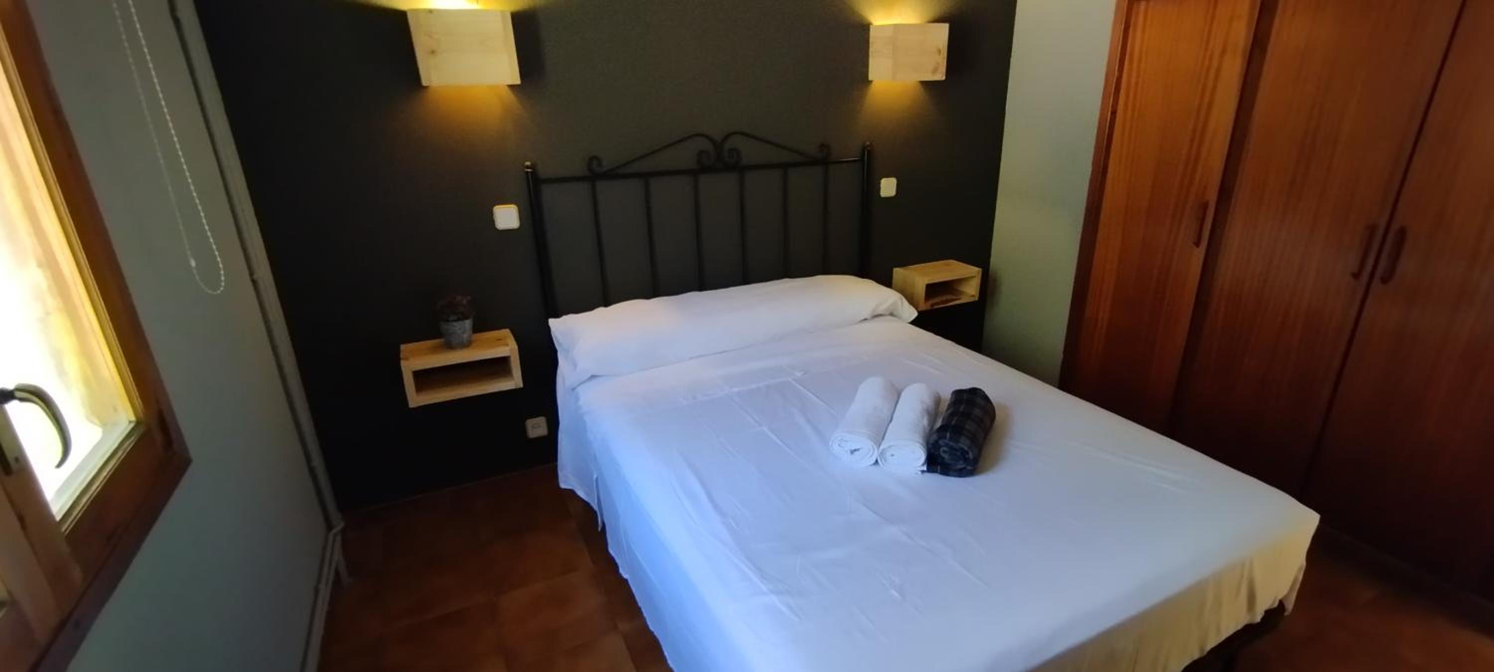 Casa Pirineus - Alojamiento rural & Alquiler de esquís - SKI Pirineus
