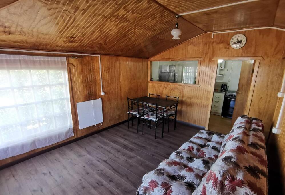 Cabaña muy confortable con buena ubicación y acceso