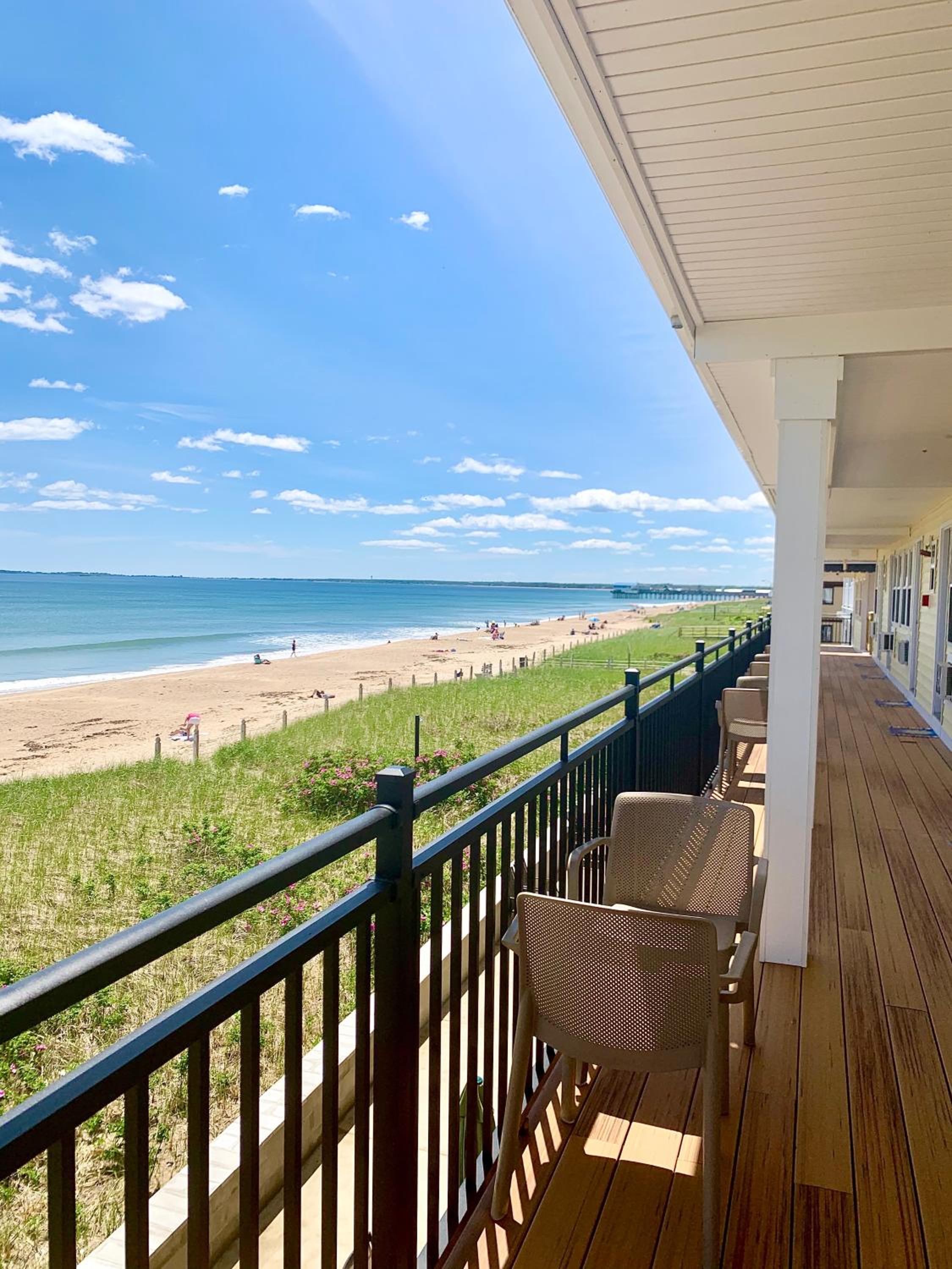 Abellona Inn & Suites