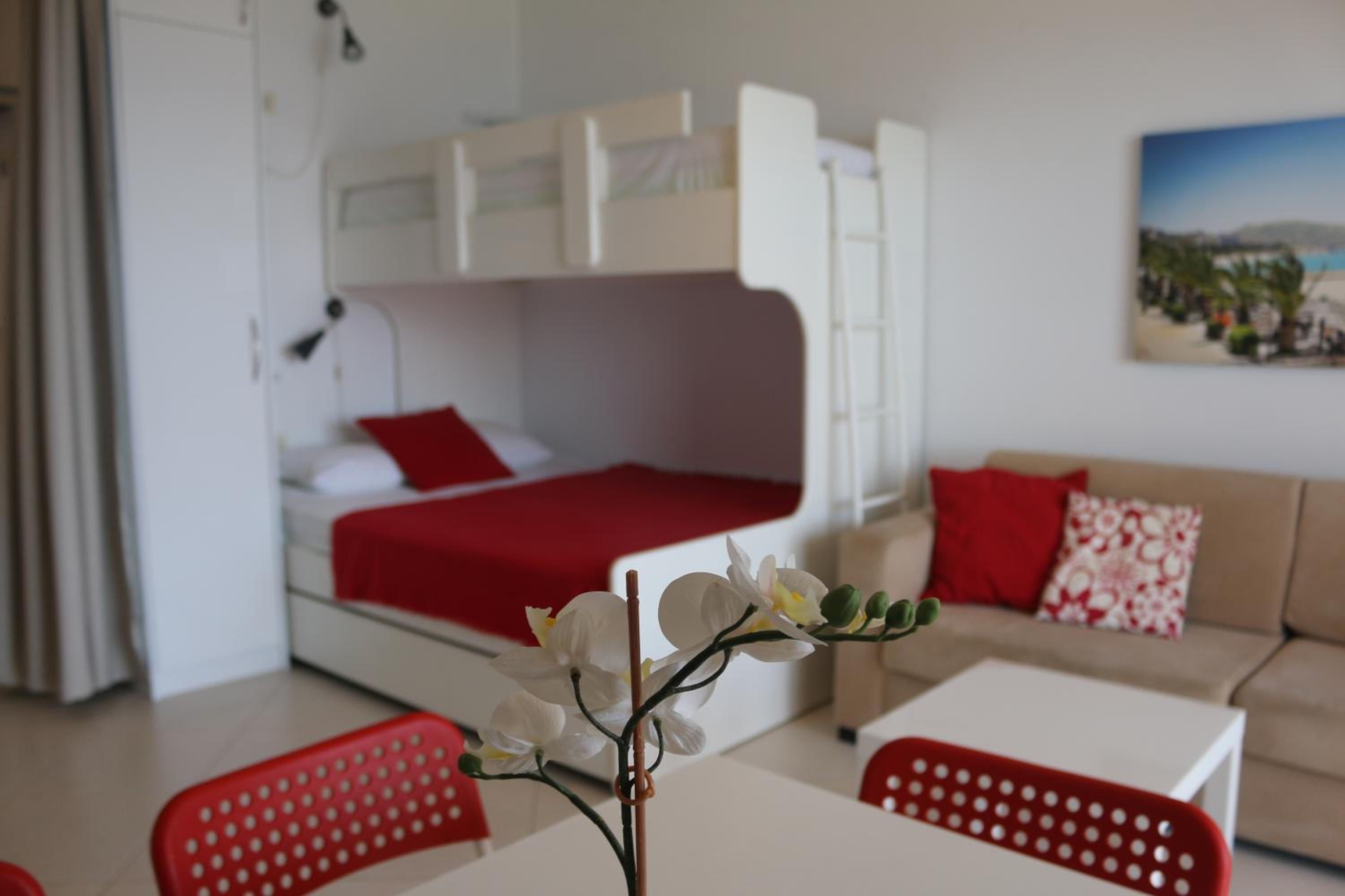Red Berry Apartment