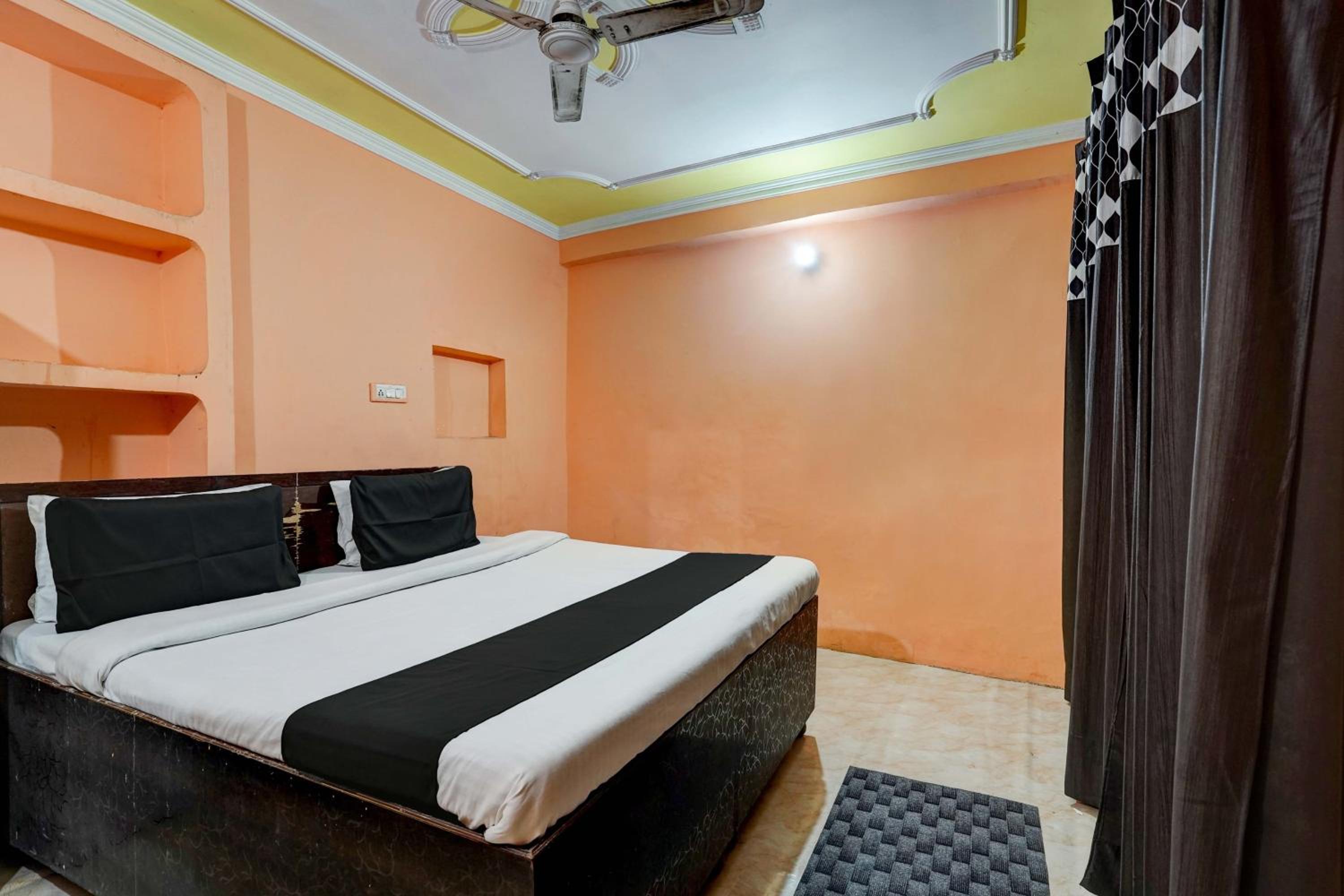 Hotel O Preet Hotel & Restaurant view 3