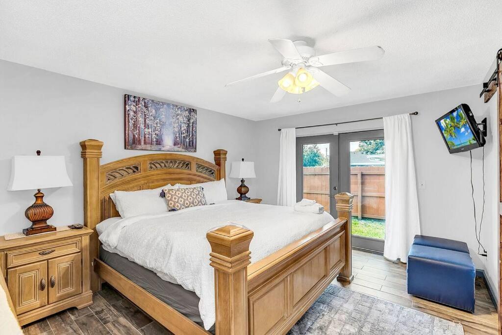 Tranquil Oasis 4BR Pool Home