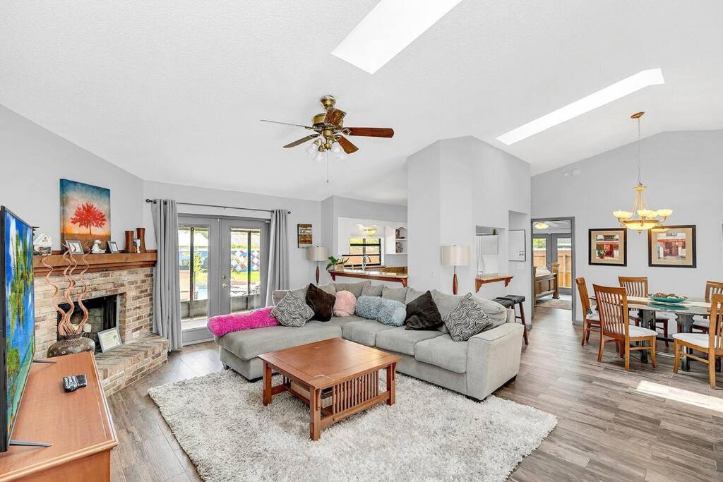 Tranquil Oasis 4BR Pool Home