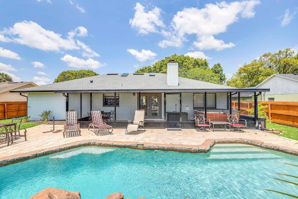 Tranquil Oasis 4BR Pool Home