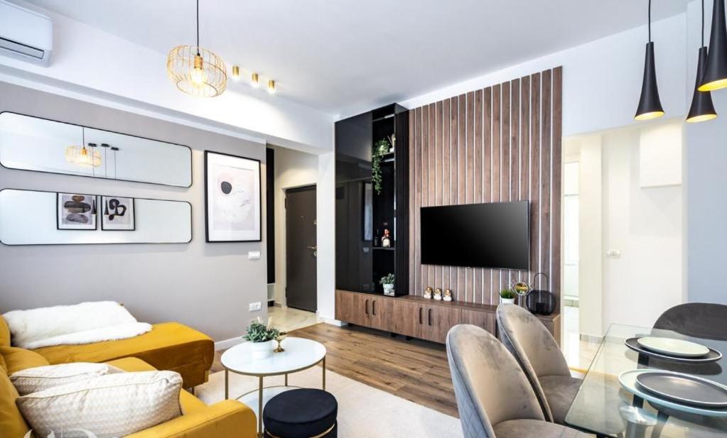 Majestic Apartament with View in Magheru view 4