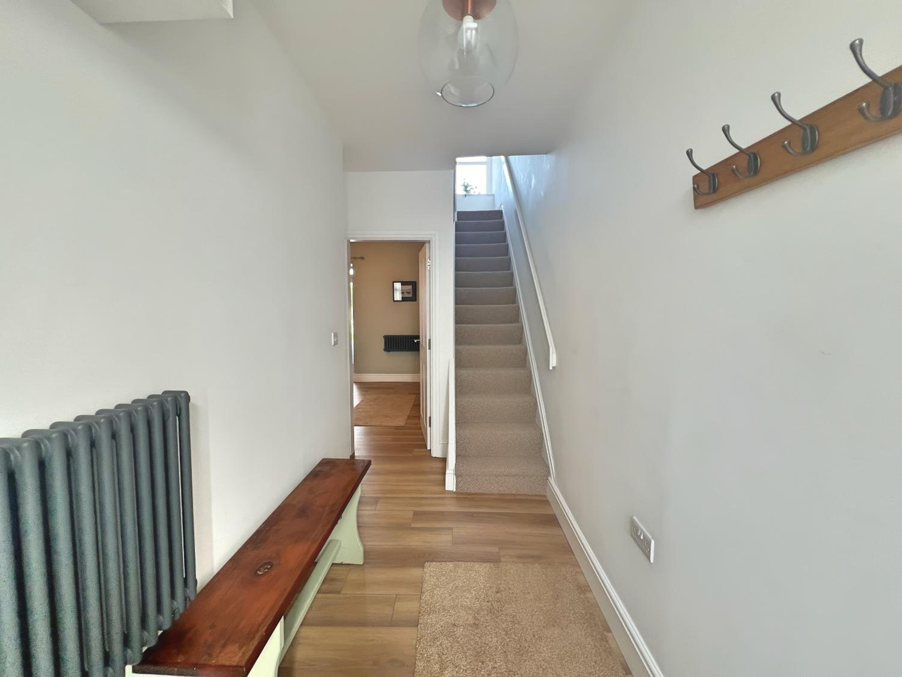 Charming 3 Bed Townhouse Near Llanddwyn Beach