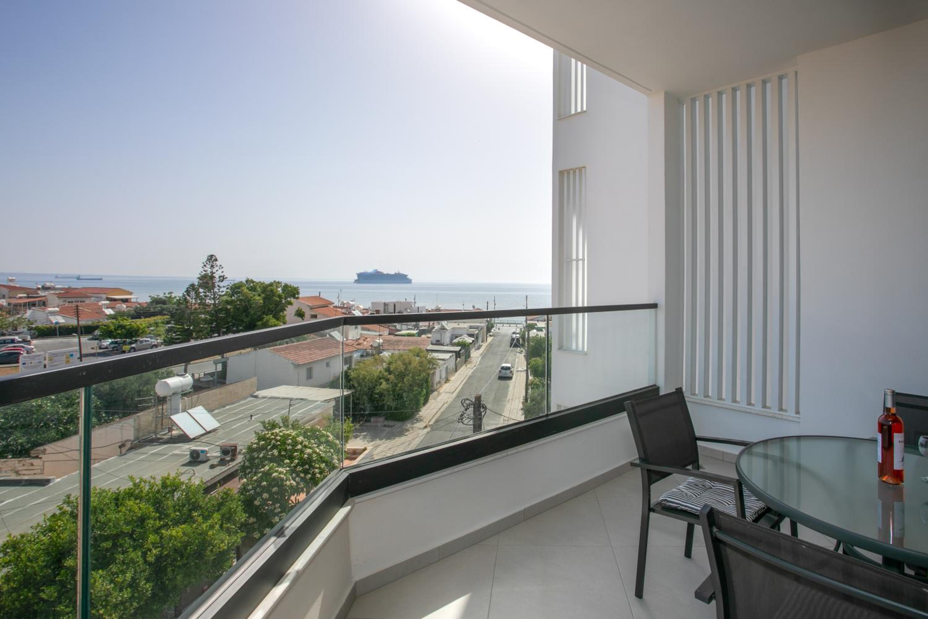 Palmove Newly Build Seaview Apt