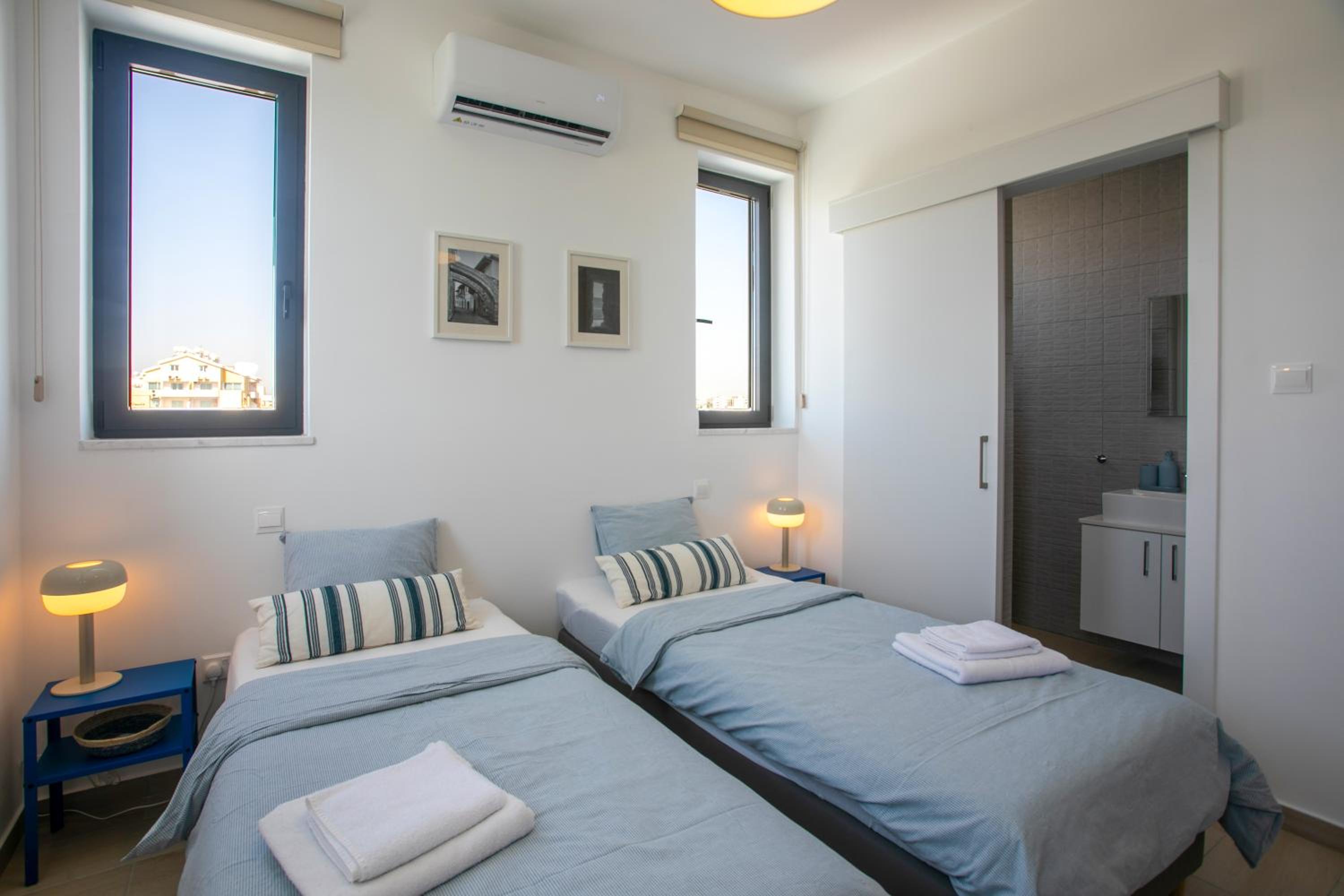 Palmove Newly Build Seaview Apt