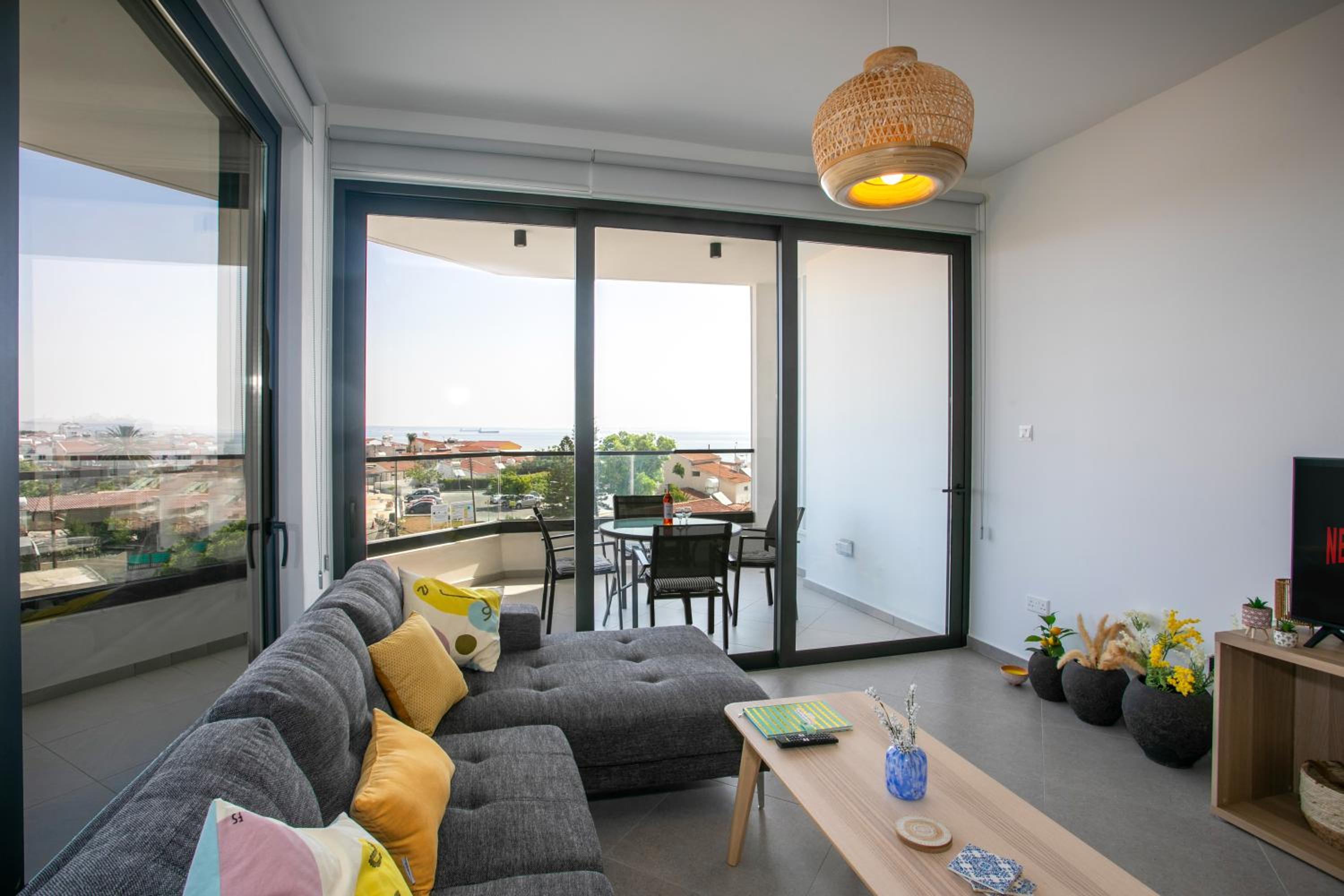 Palmove Newly Build Seaview Apt