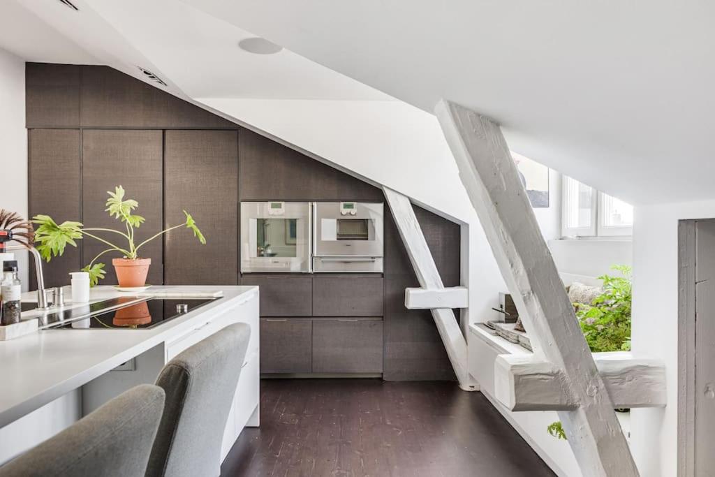 Elegant Östermalm Loft view 2