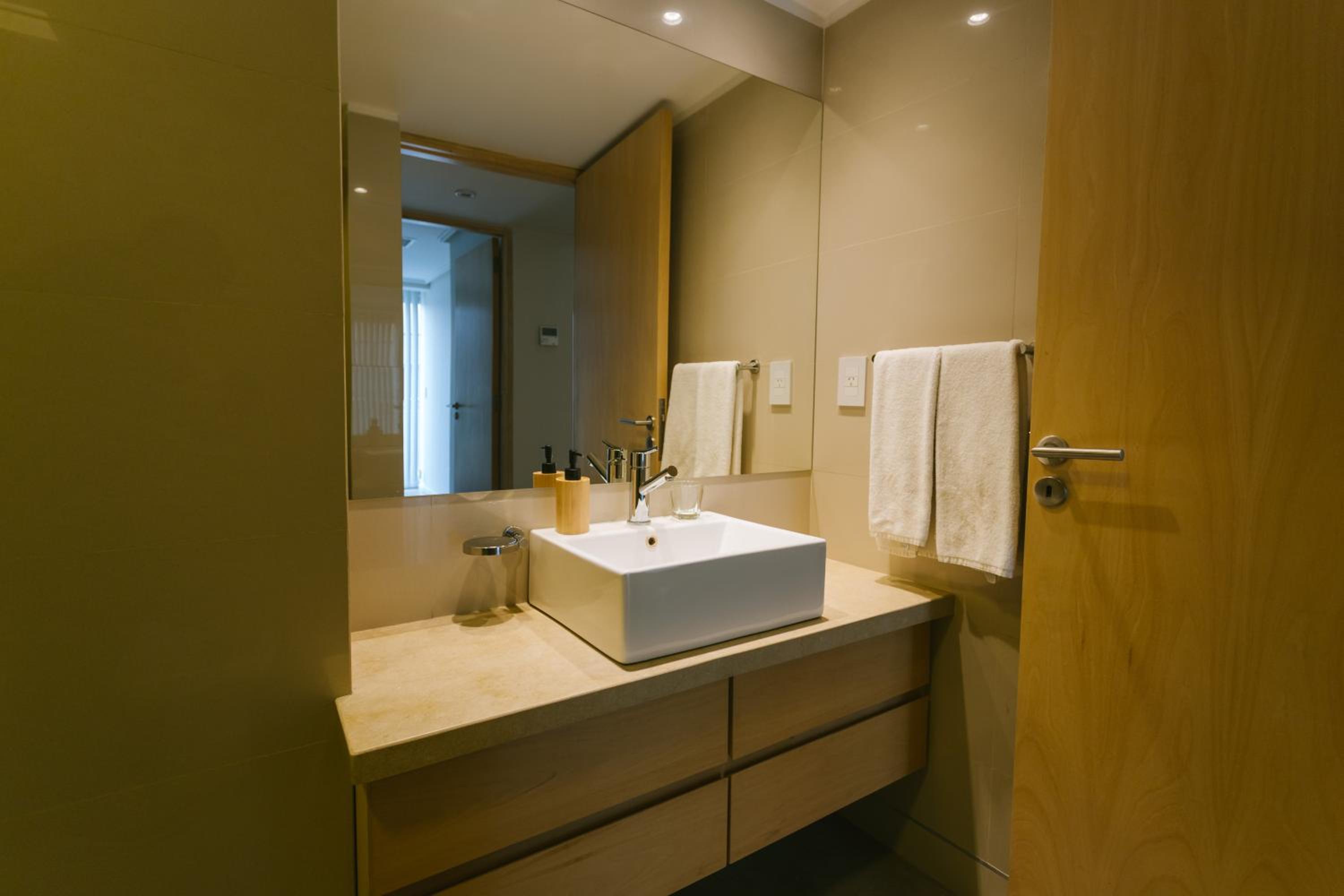 Le Montreal Apartments