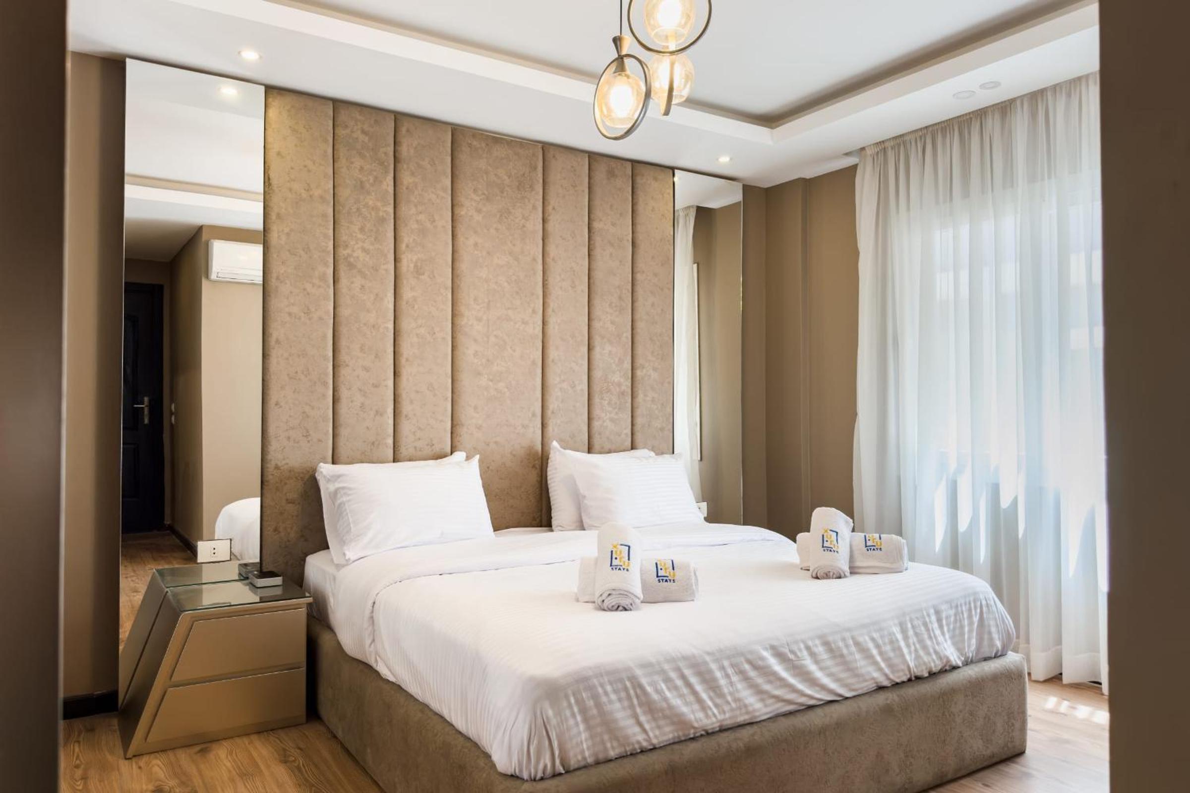 Flattering 2BDR - 5 min to Airport