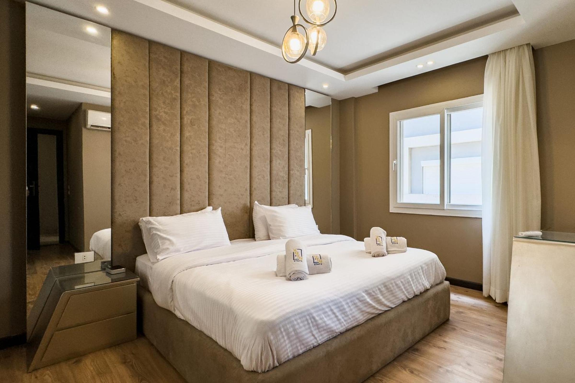 Flattering 2BDR - 5 min to Airport