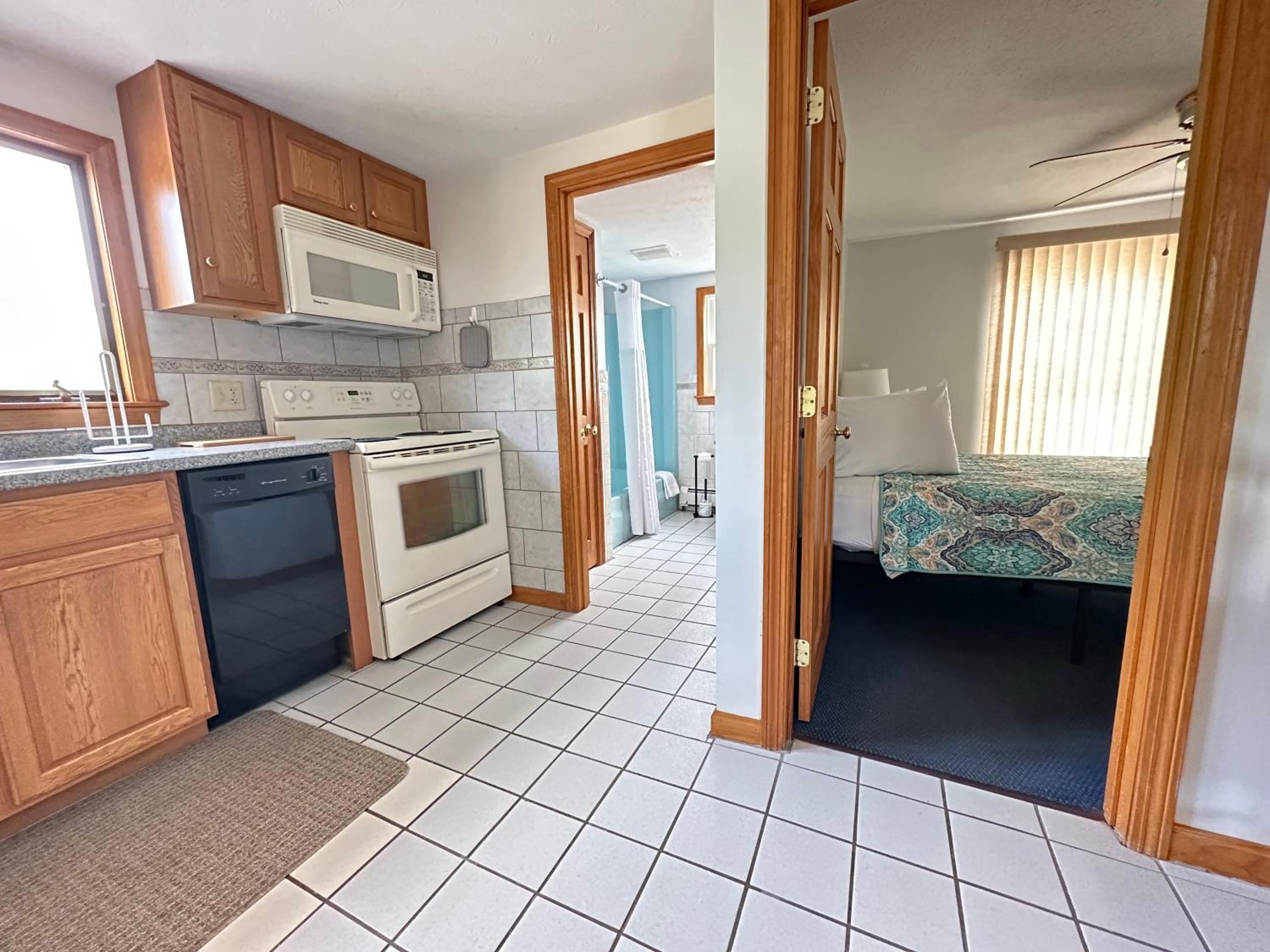 Abellona Inn & Suites