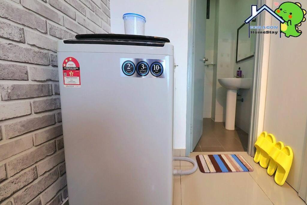 Palazio bear brick balcony high floor city view by Gdragon Homestay