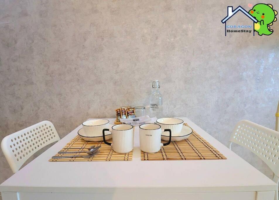 Palazio bear brick balcony high floor city view by Gdragon Homestay