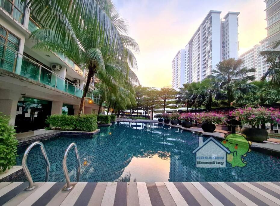 Palazio bear brick balcony high floor city view by Gdragon Homestay