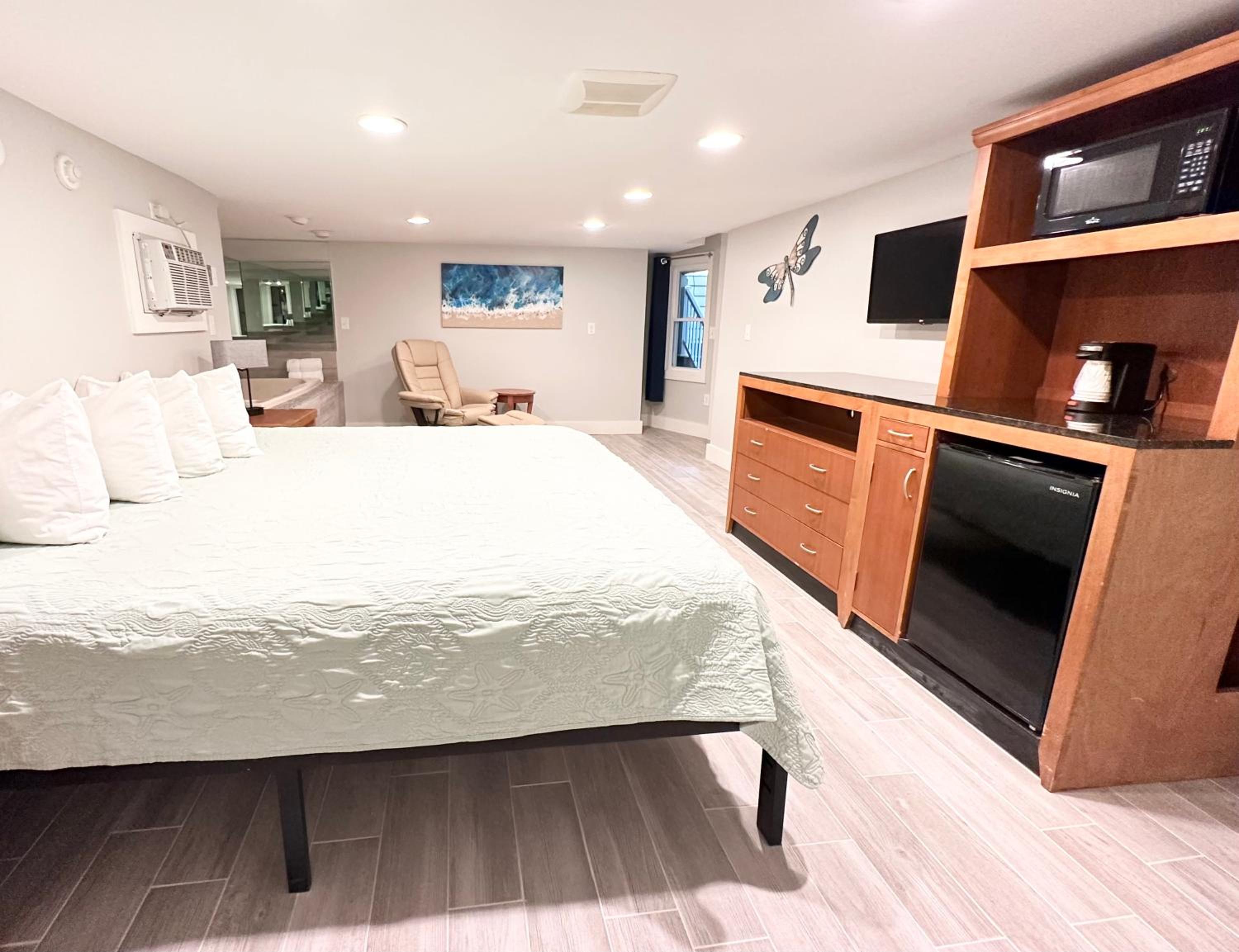 Abellona Inn & Suites