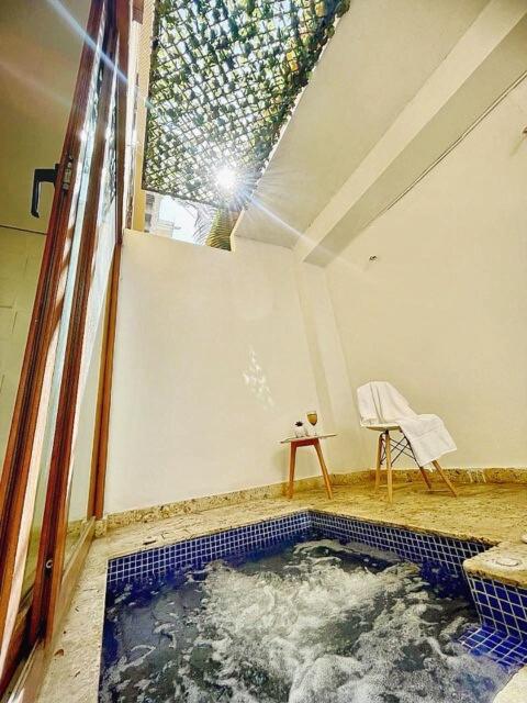 Apto Lujo 2Bd y Jacuzzi privado en pleno centro