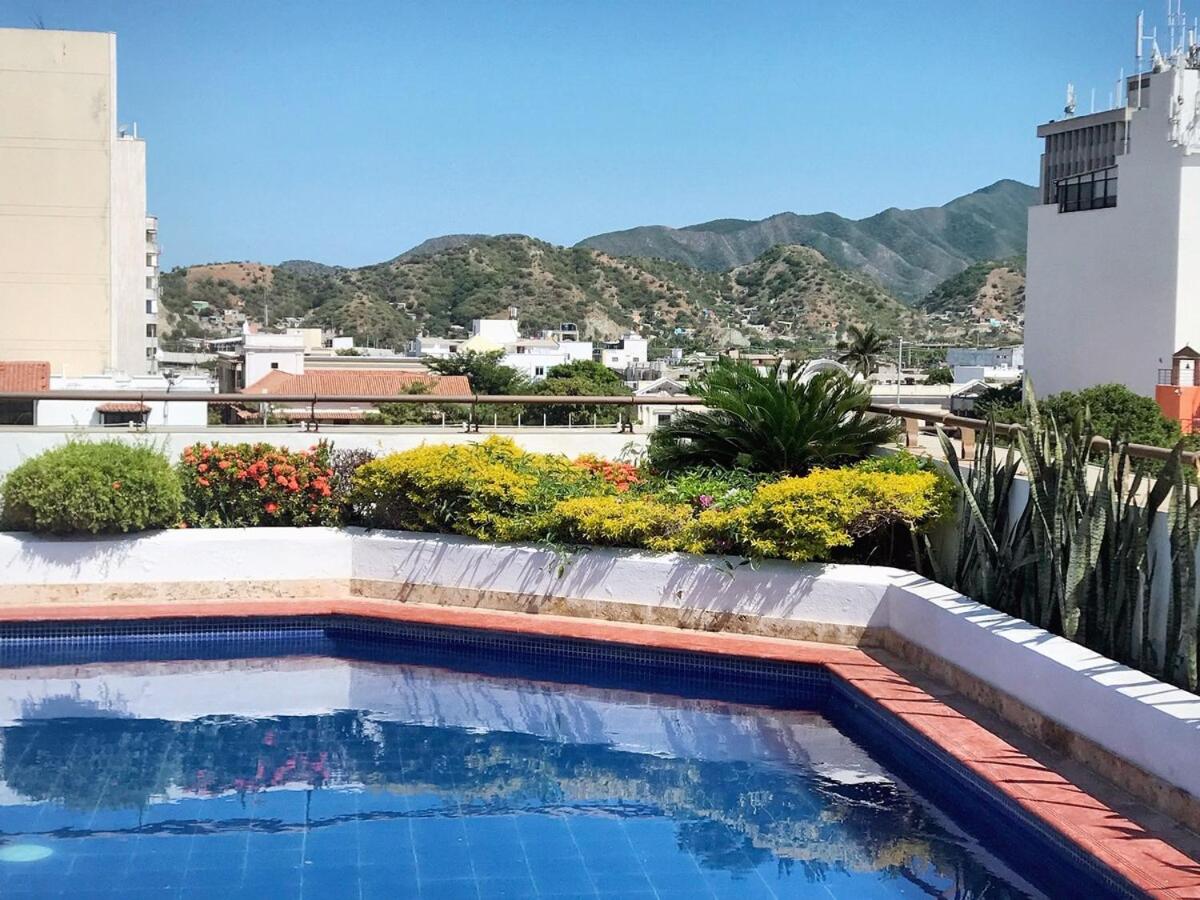 NEW Ocean Front View Luxury Triplex w jacuzzi 2BR