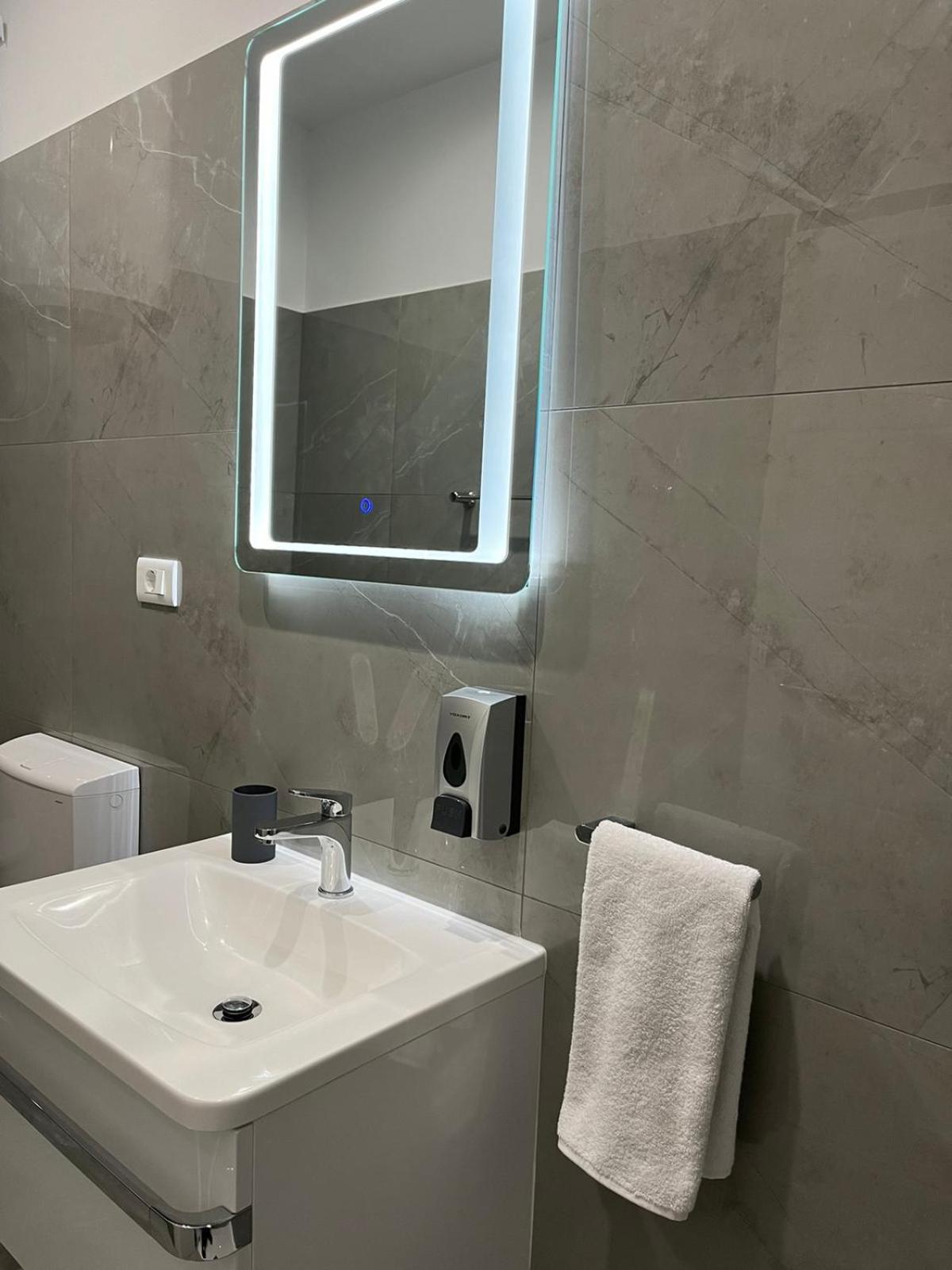 Studio apartman Fjaka