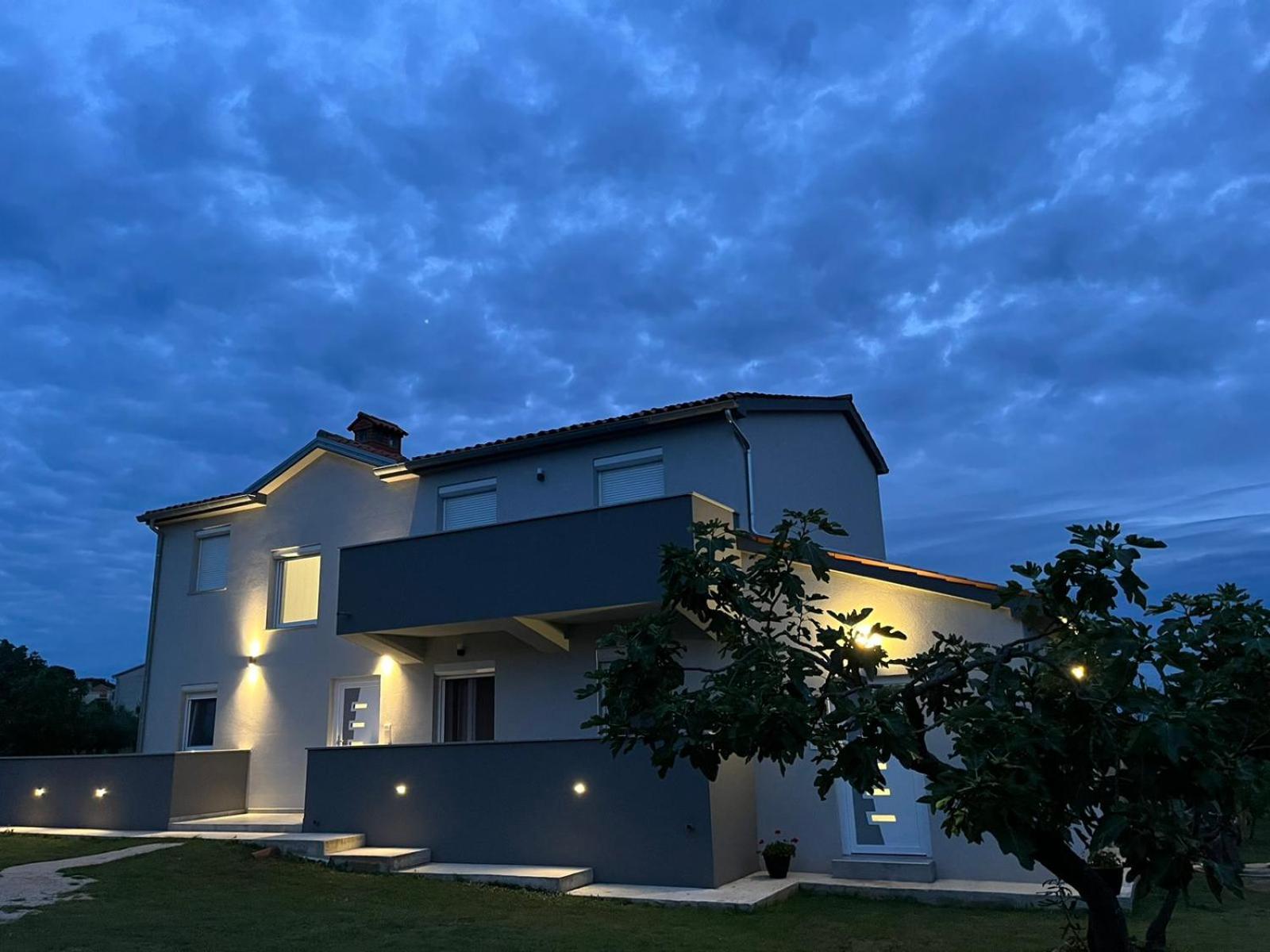 Studio apartman Fjaka
