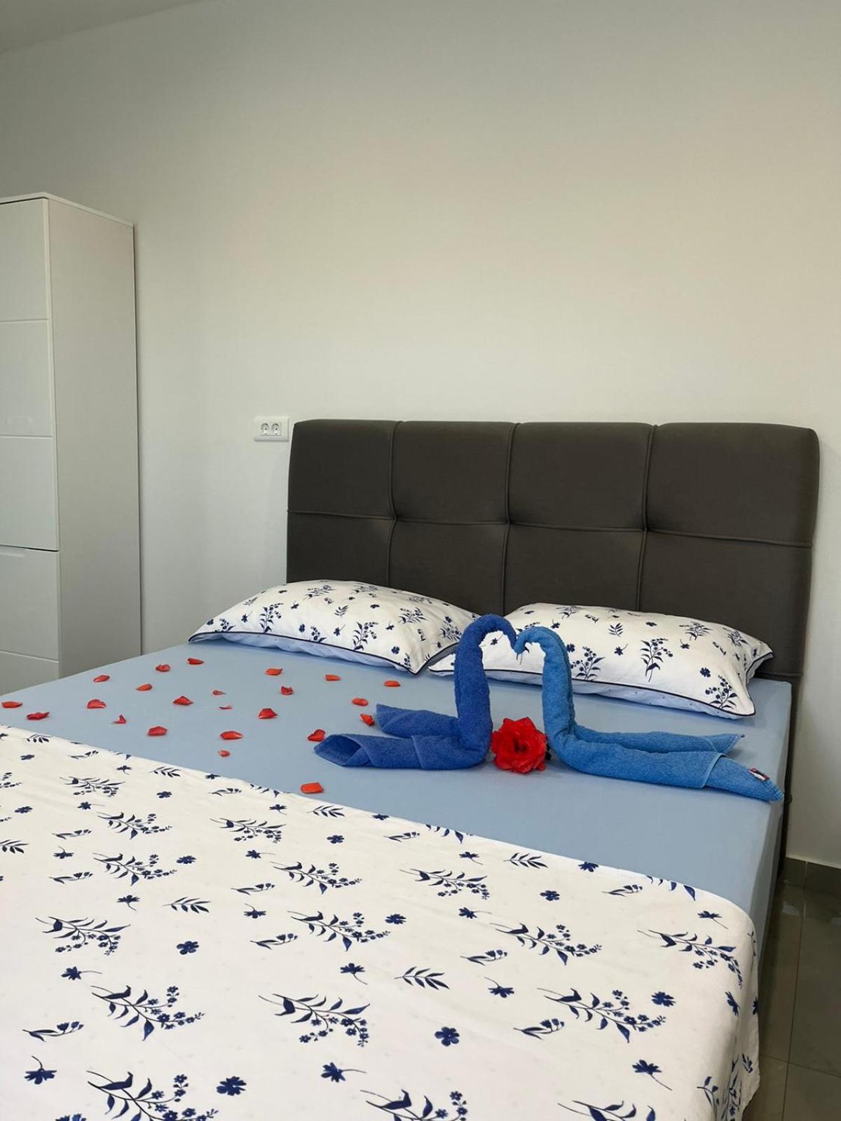 Studio apartman Fjaka