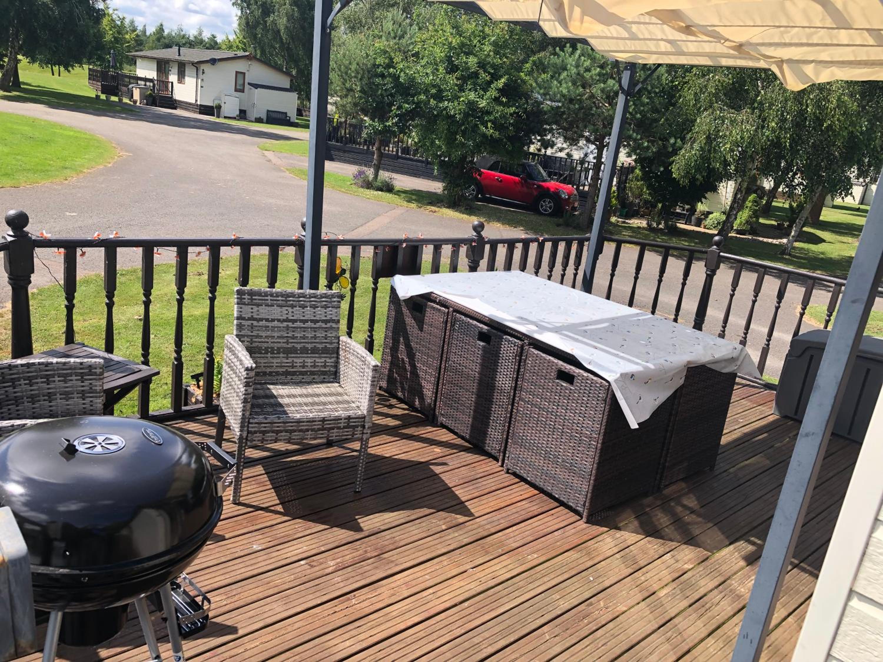Bumblebee Lodge