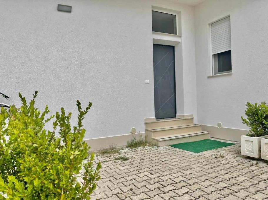 Appartment 2 min from sea by feet