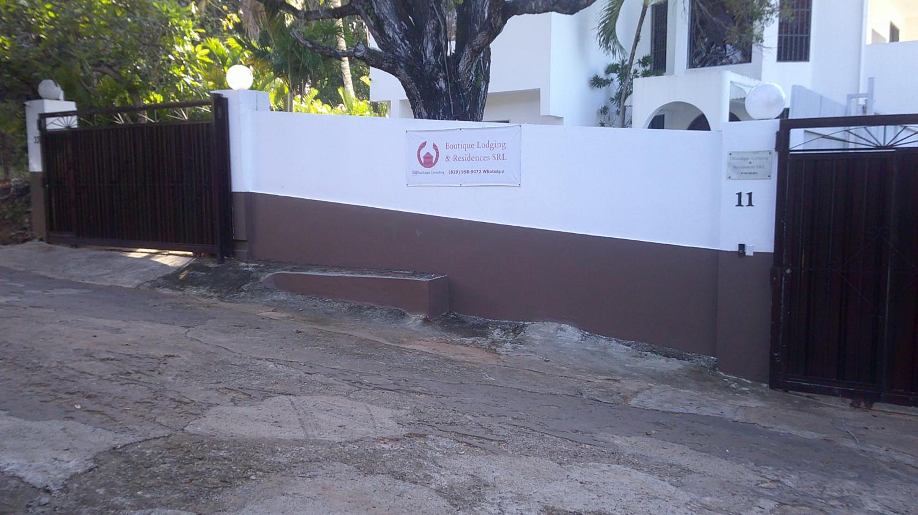 E&J Boutique Residences