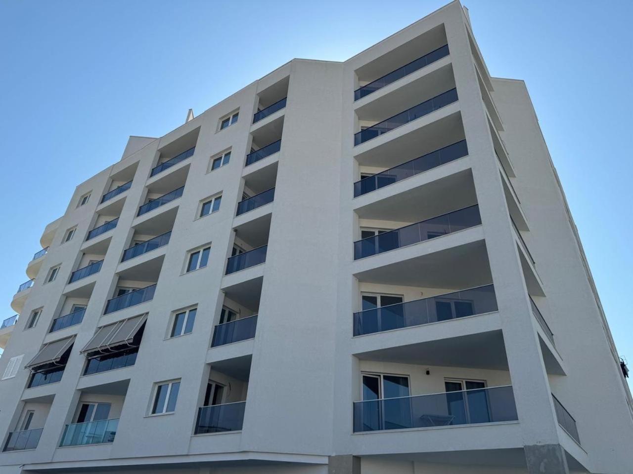 Golden Shore Apartament