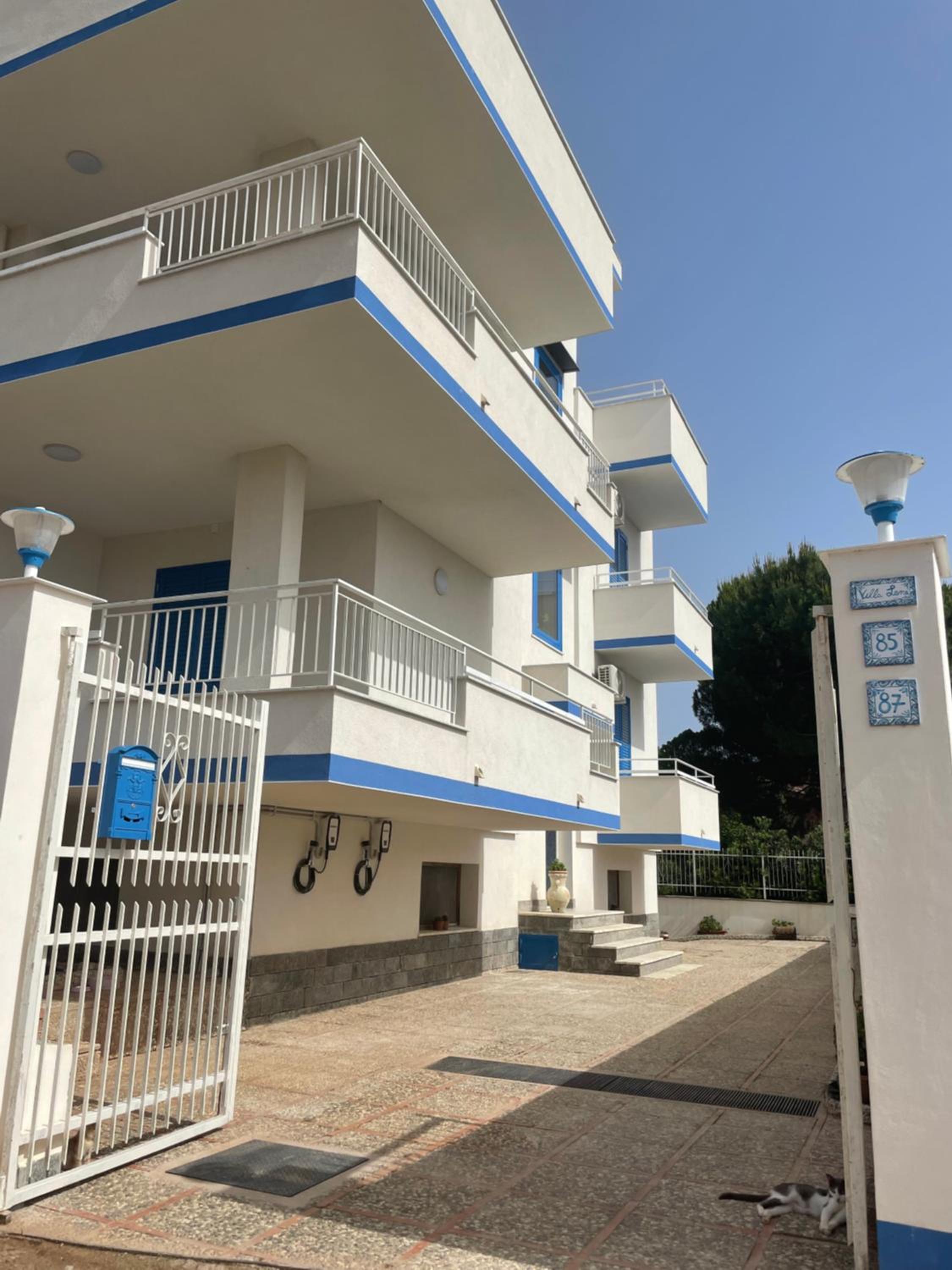 Casa Vacanze Villa Lena view 2