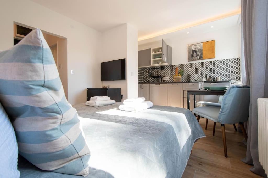 Cozy Studio by Ivanka Design view 5