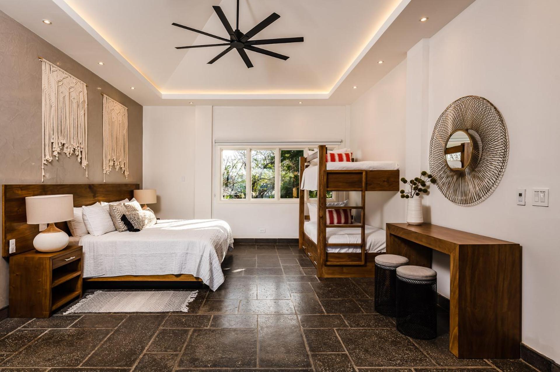 The Point Luxury Villa, Tamarindo