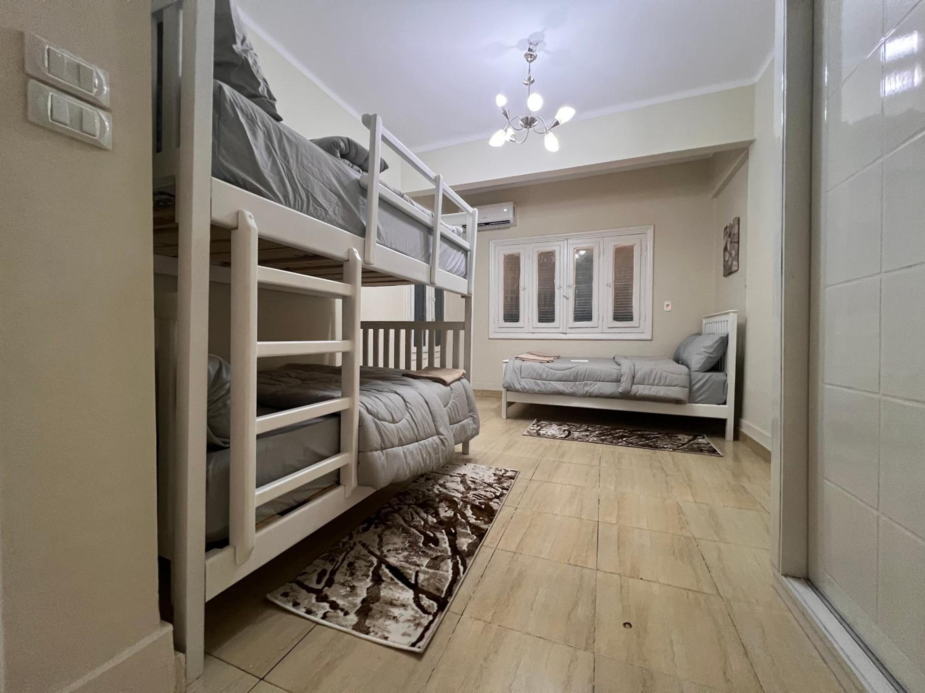 2 Bedroom Minutes Away From Nile Y3