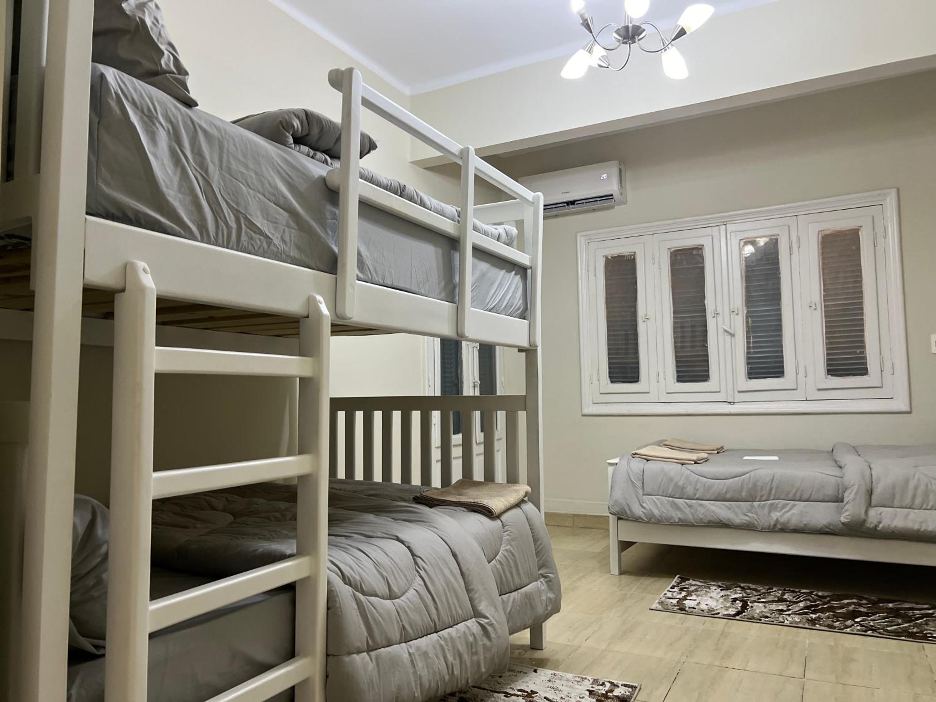 2 Bedroom Minutes Away From Nile Y3
