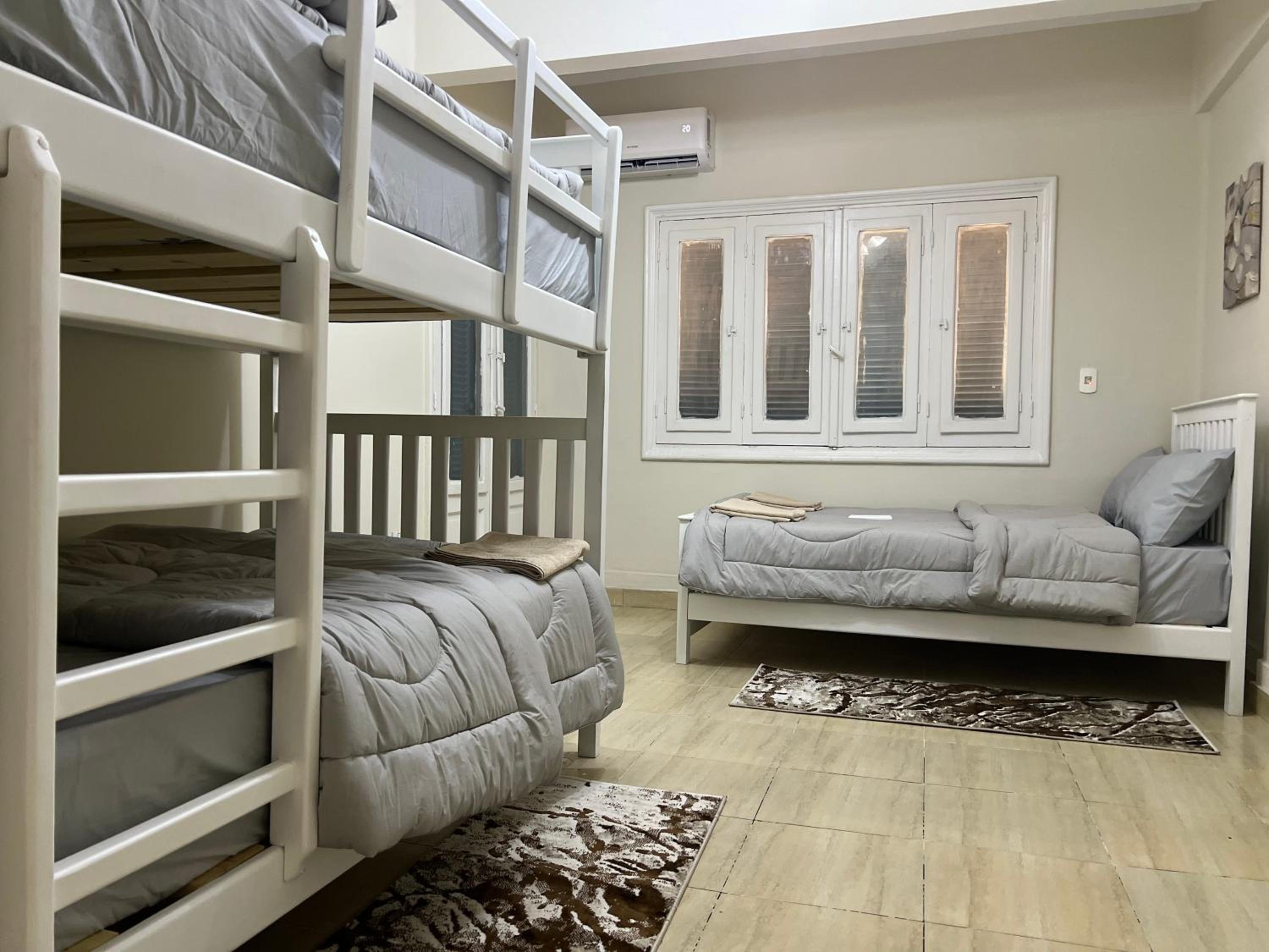2 Bedroom Minutes Away From Nile Y3