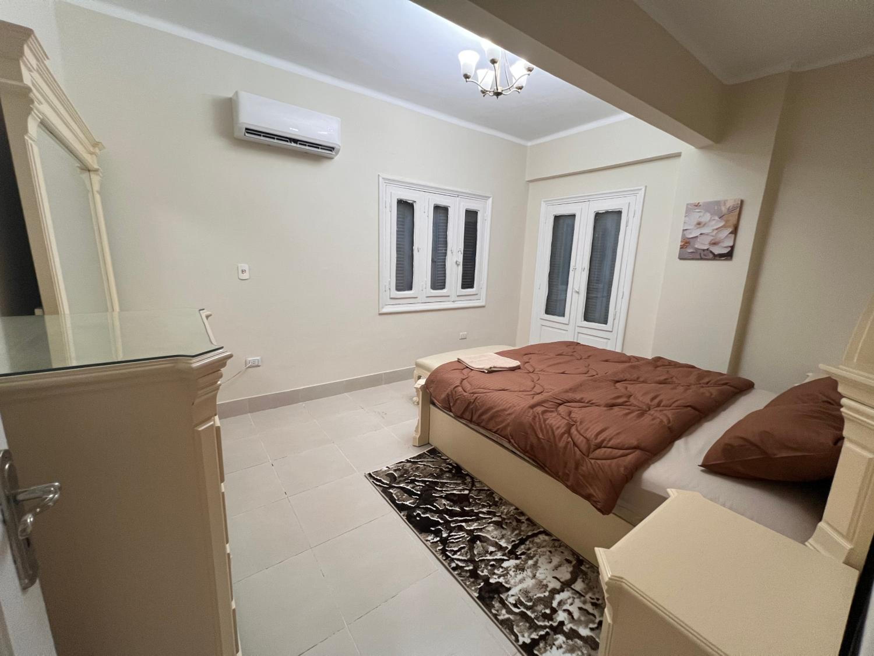 2 Bedroom Minutes Away From Nile Y3