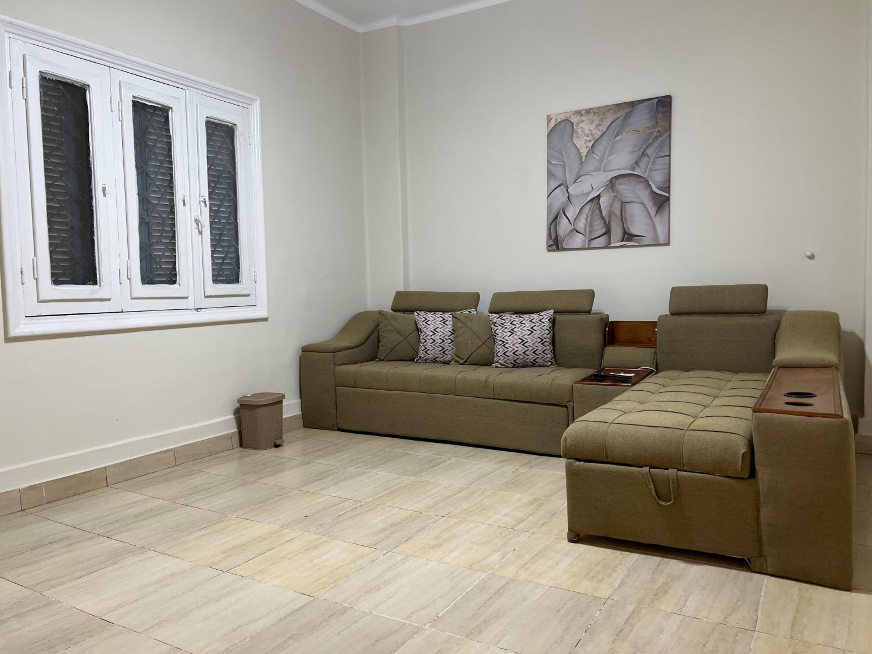 2 Bedroom Minutes Away From Nile Y3