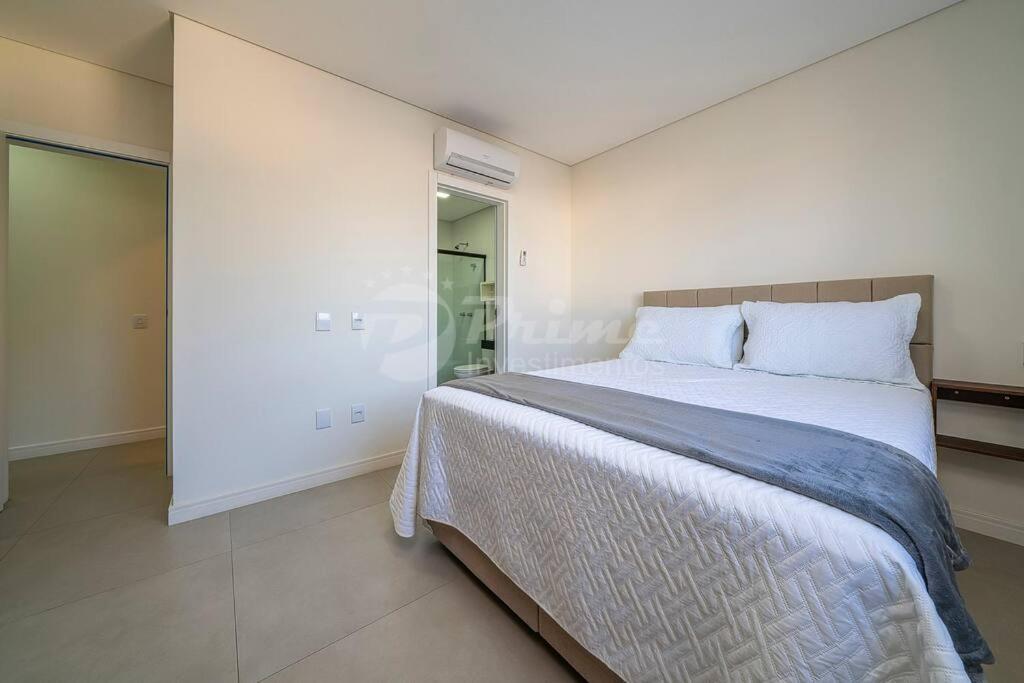 Apartamento com 2 quartos Bombinhas