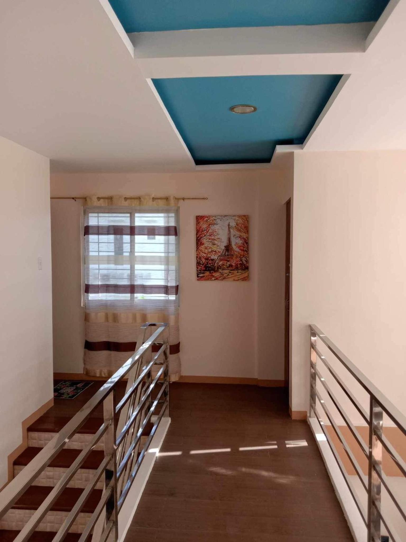 Entire house in high end subdivision