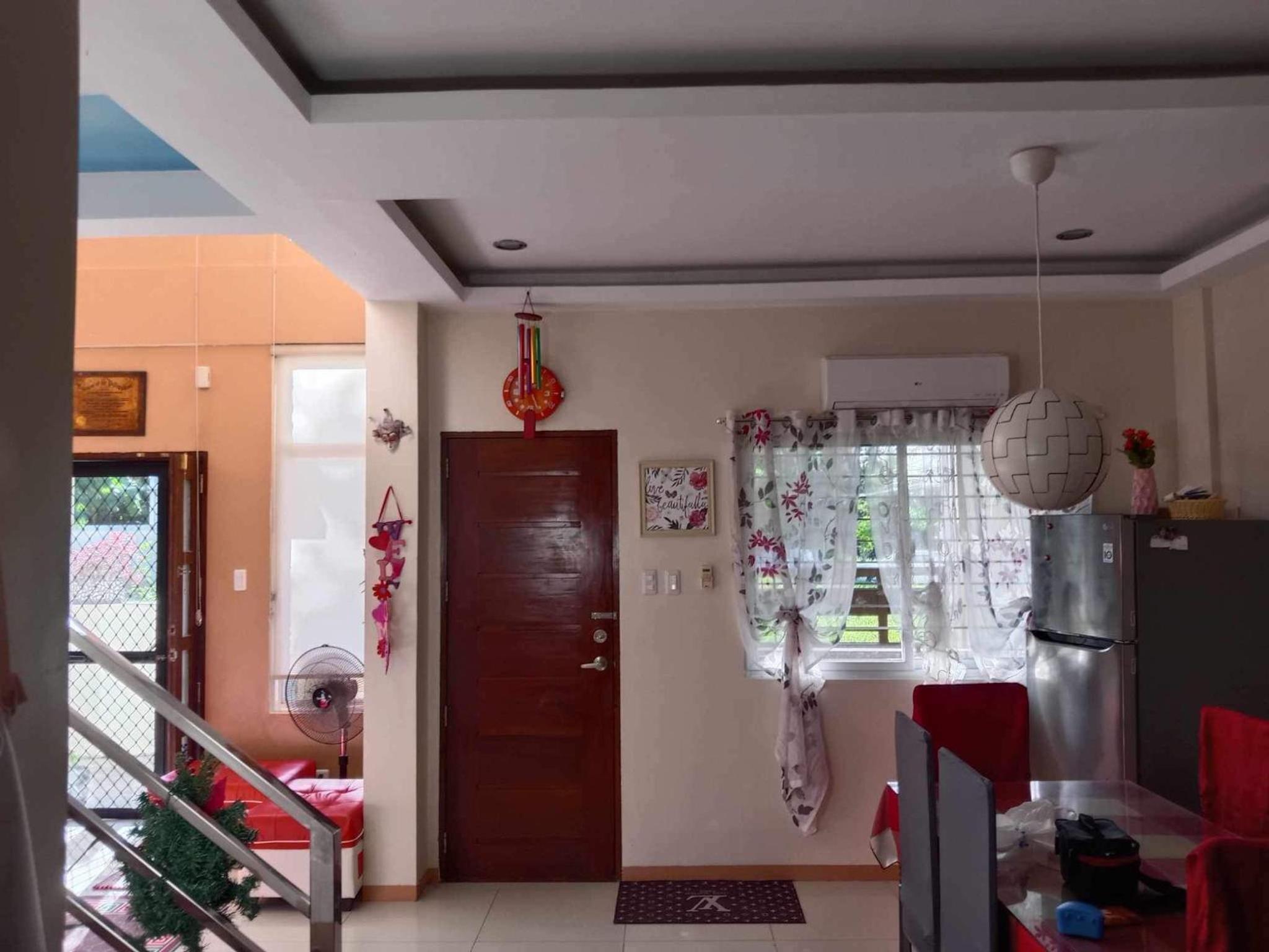 Entire house in high end subdivision