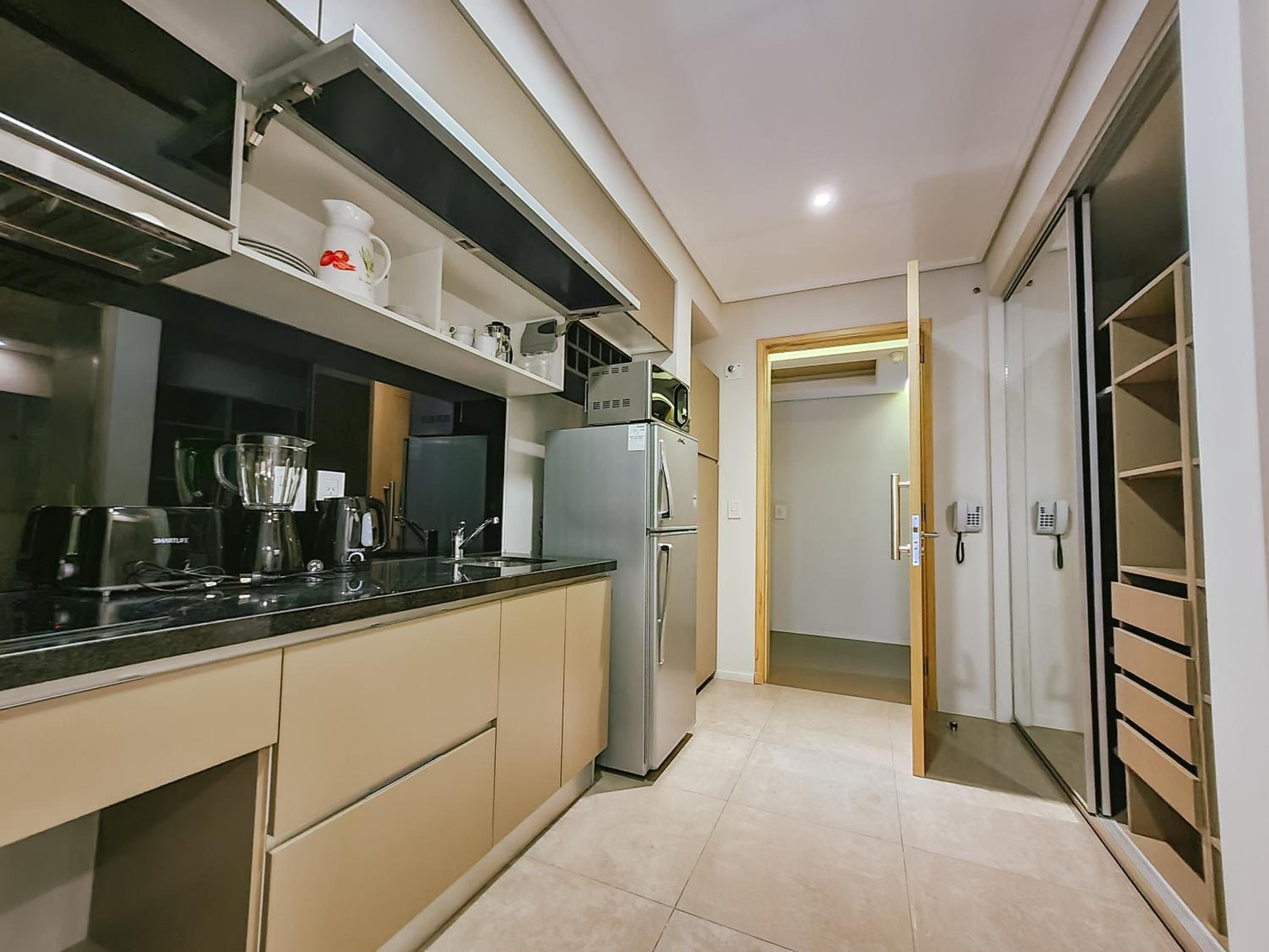 Le Montreal Apartments