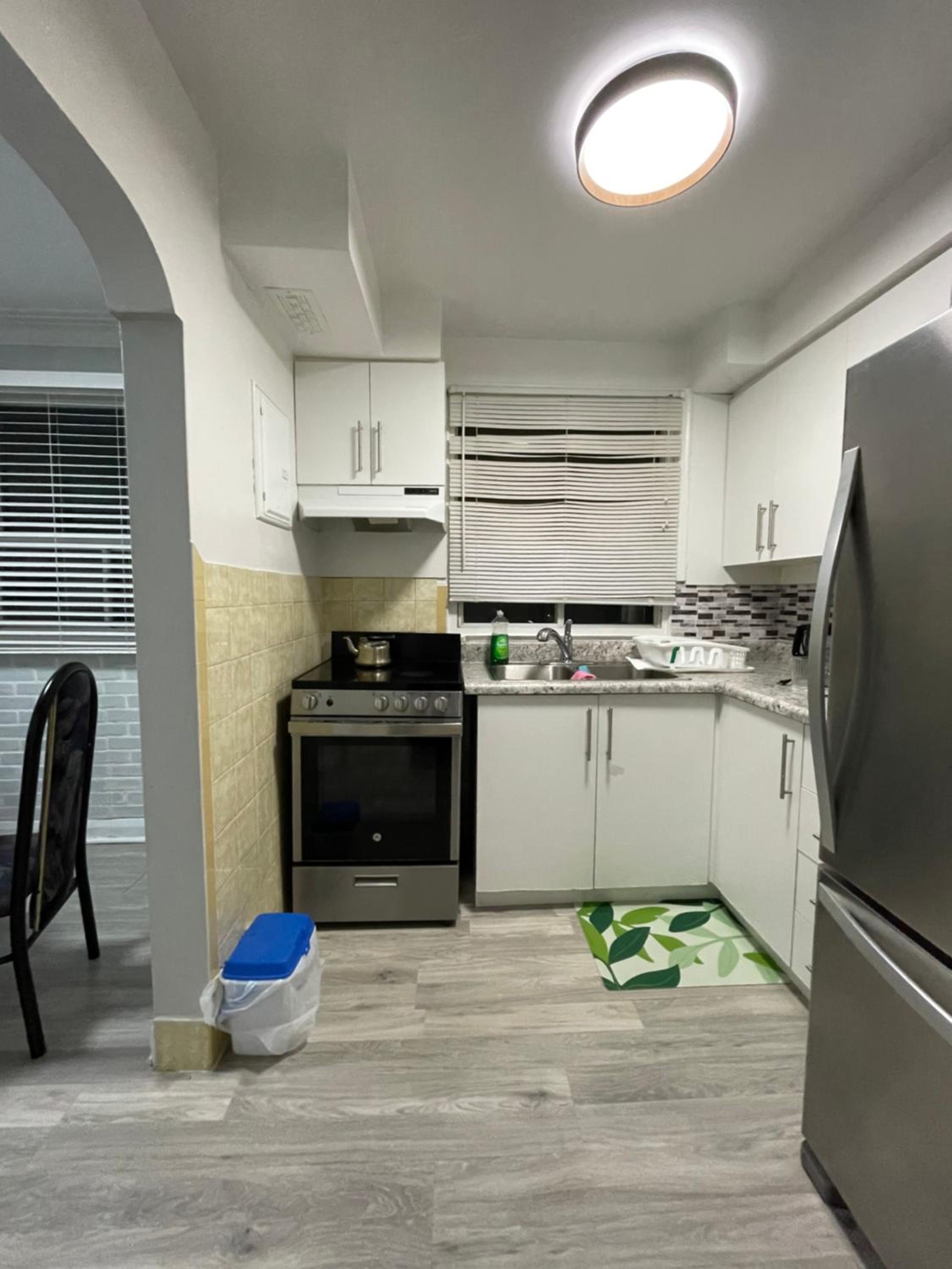 Toronto Room with Balcony - Midtown
