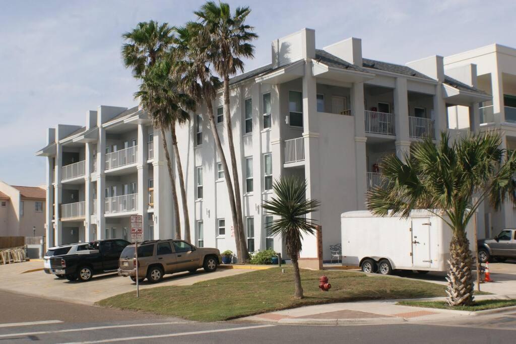 Coronado 204 next to beach access view 4