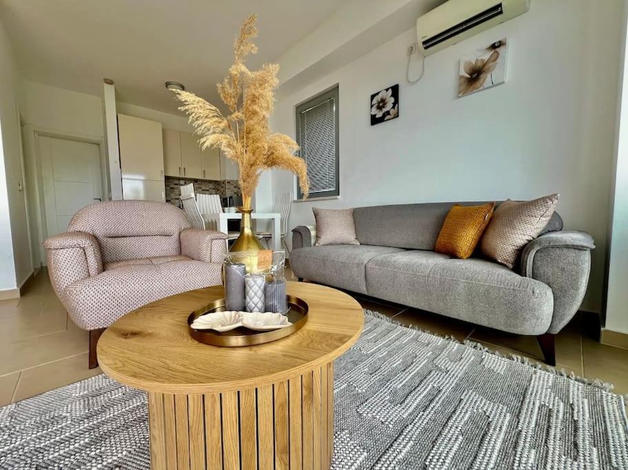 Acacia hill B6 view 5