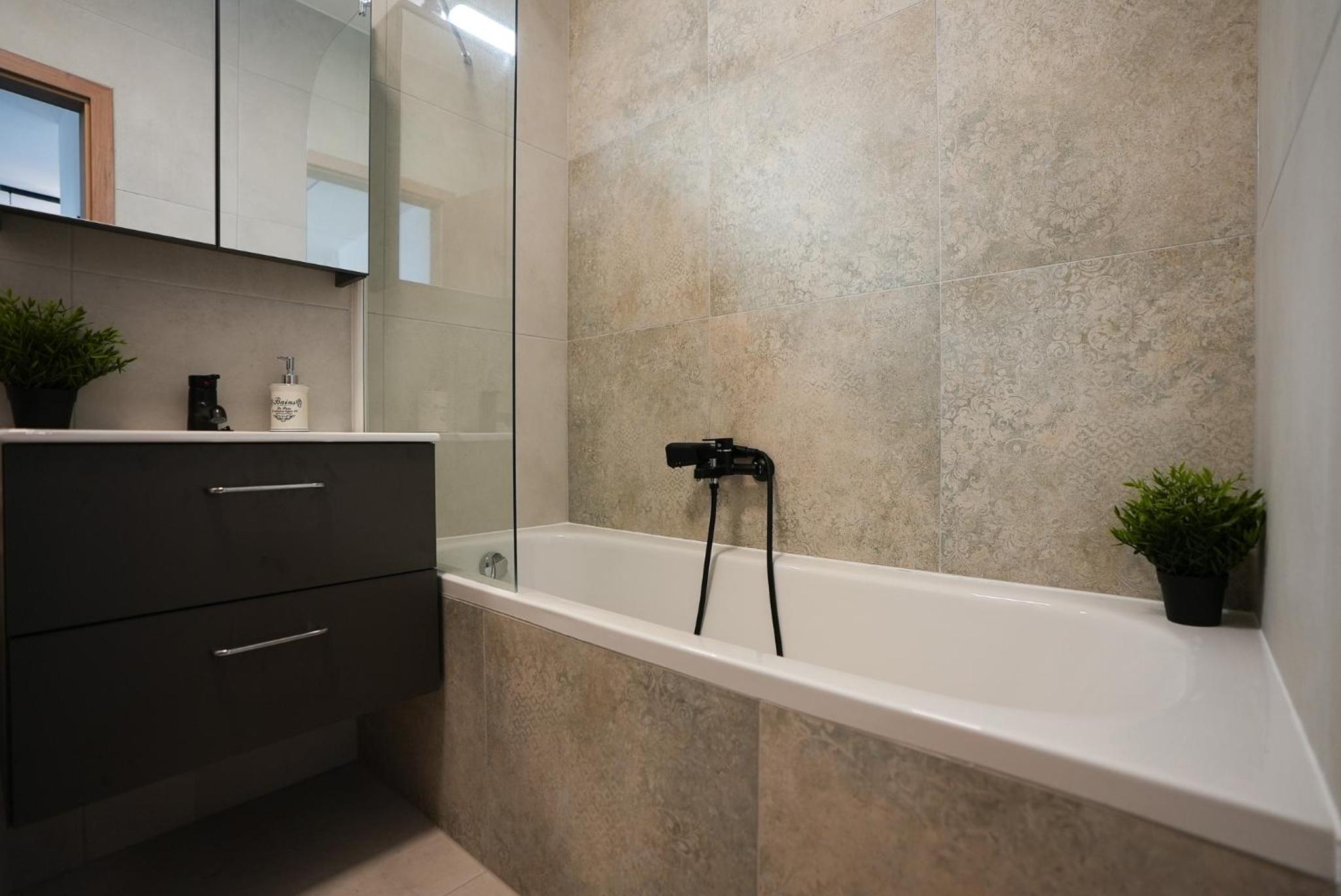 Designer Boutique Central Apartment view 2