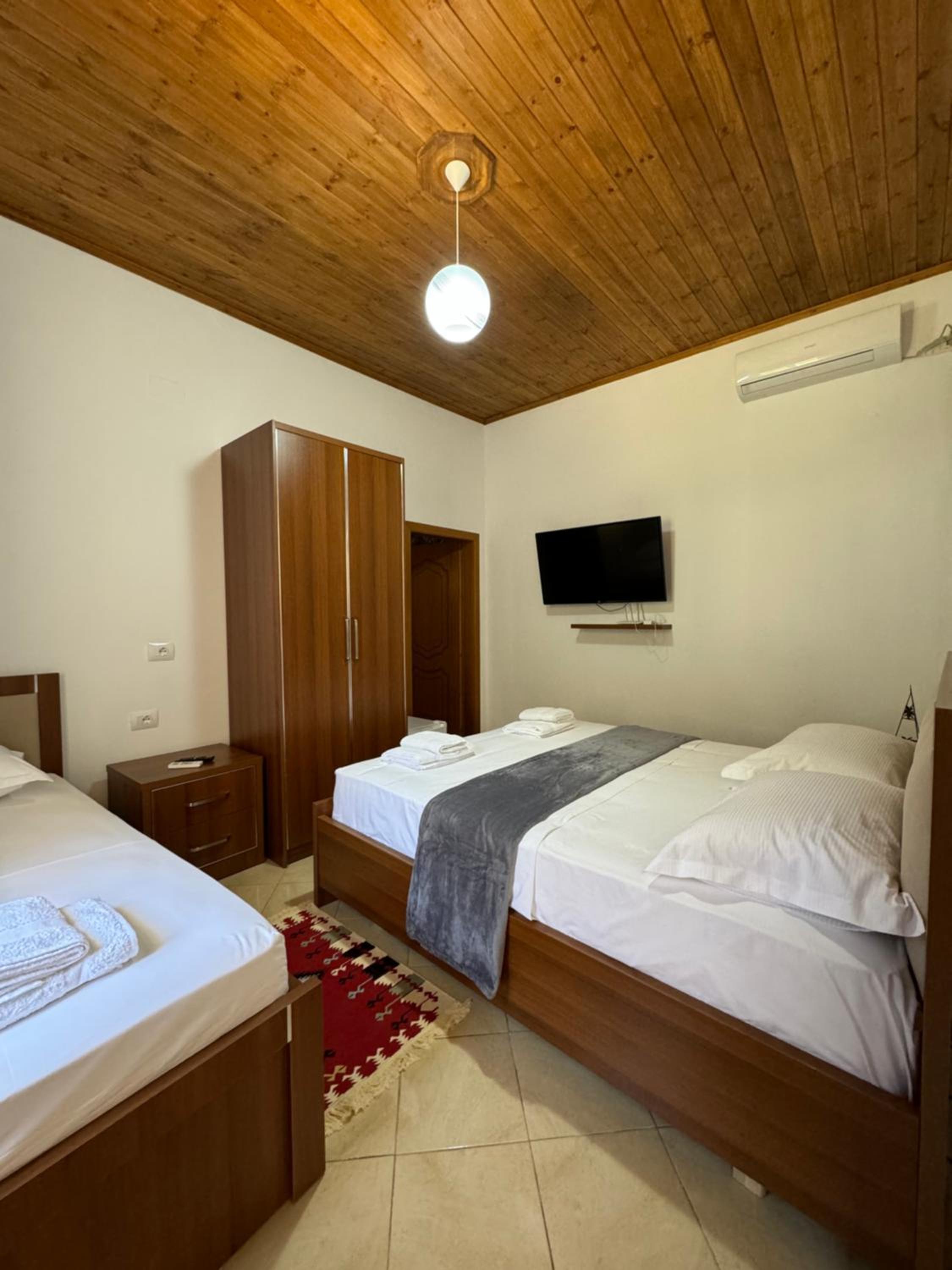 MEROLI Guesthouse - UNESCO quarter