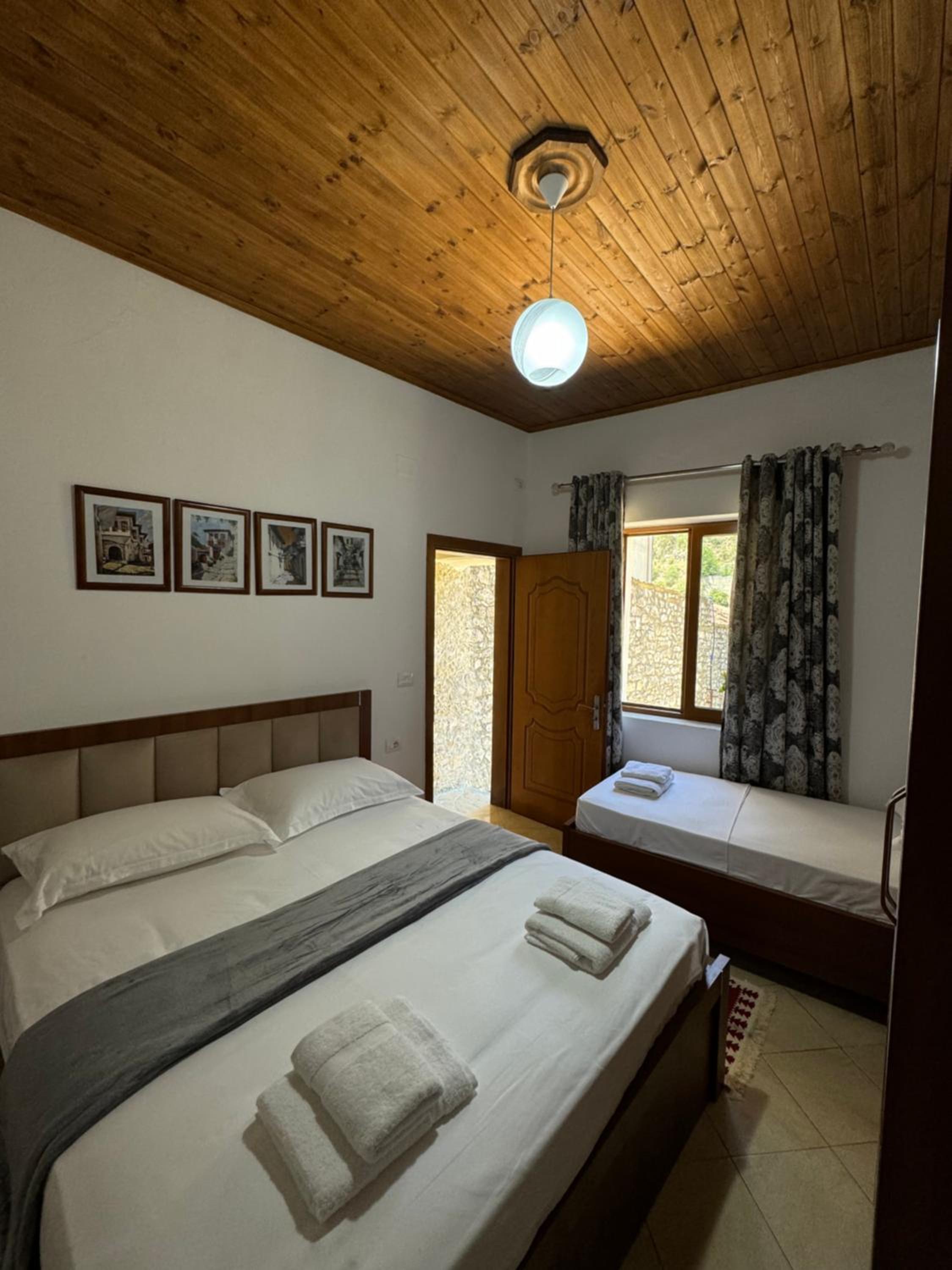 MEROLI Guesthouse - UNESCO quarter